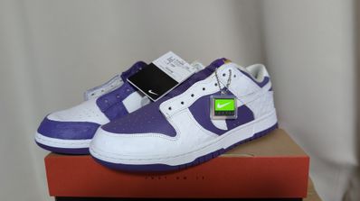 Nike Women's Dunk Low "Made You Look"