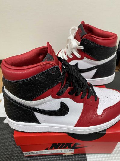 Nike Women's Air Jordan 1 High OG "Satin Red"