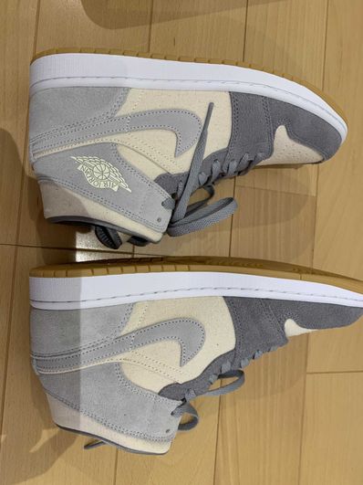 Nike Air Jordan 1 Mid SE "Coconut Milk/Particle Grey"