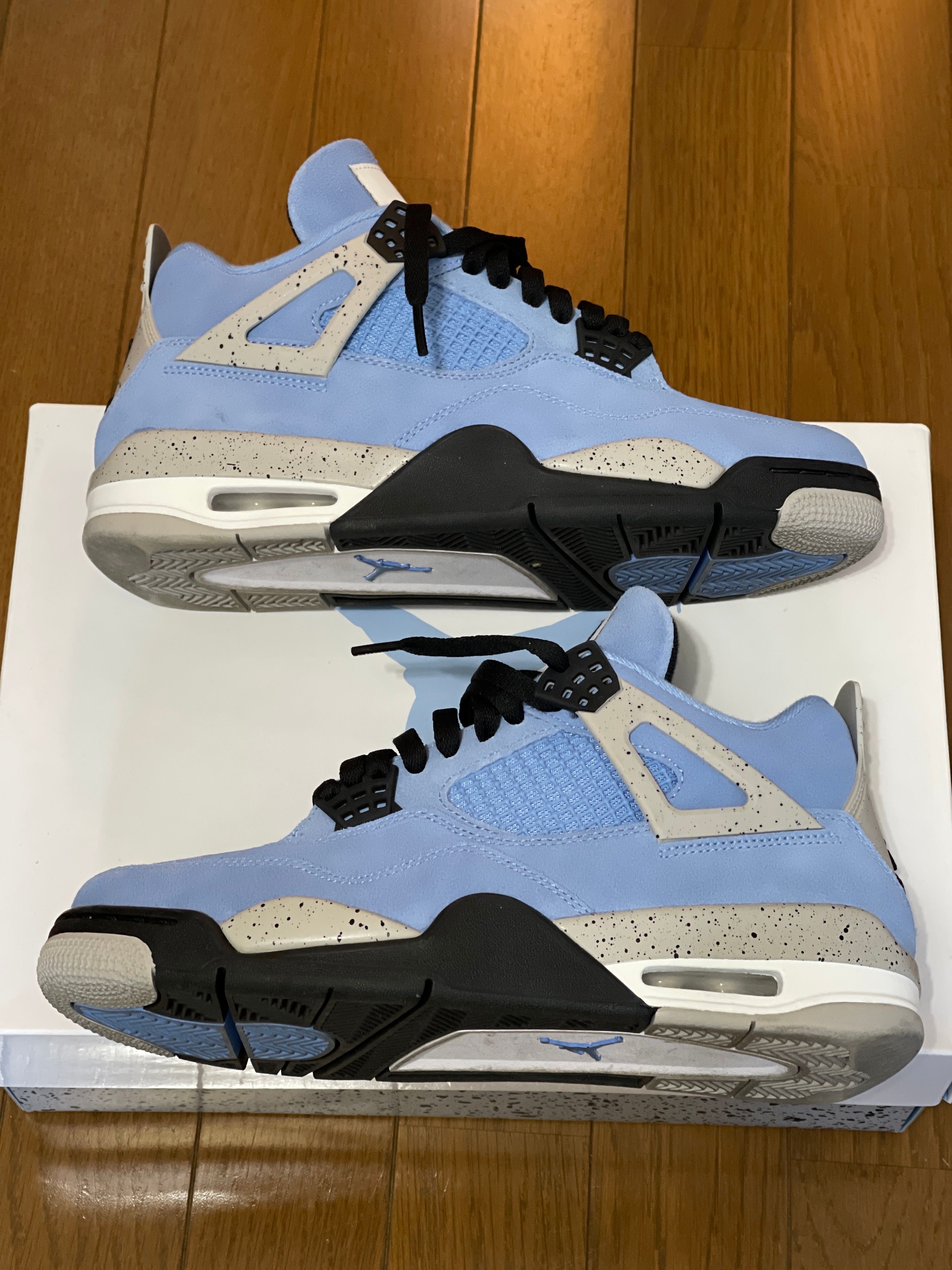 Nike Air Jordan 4 "University Blue"
