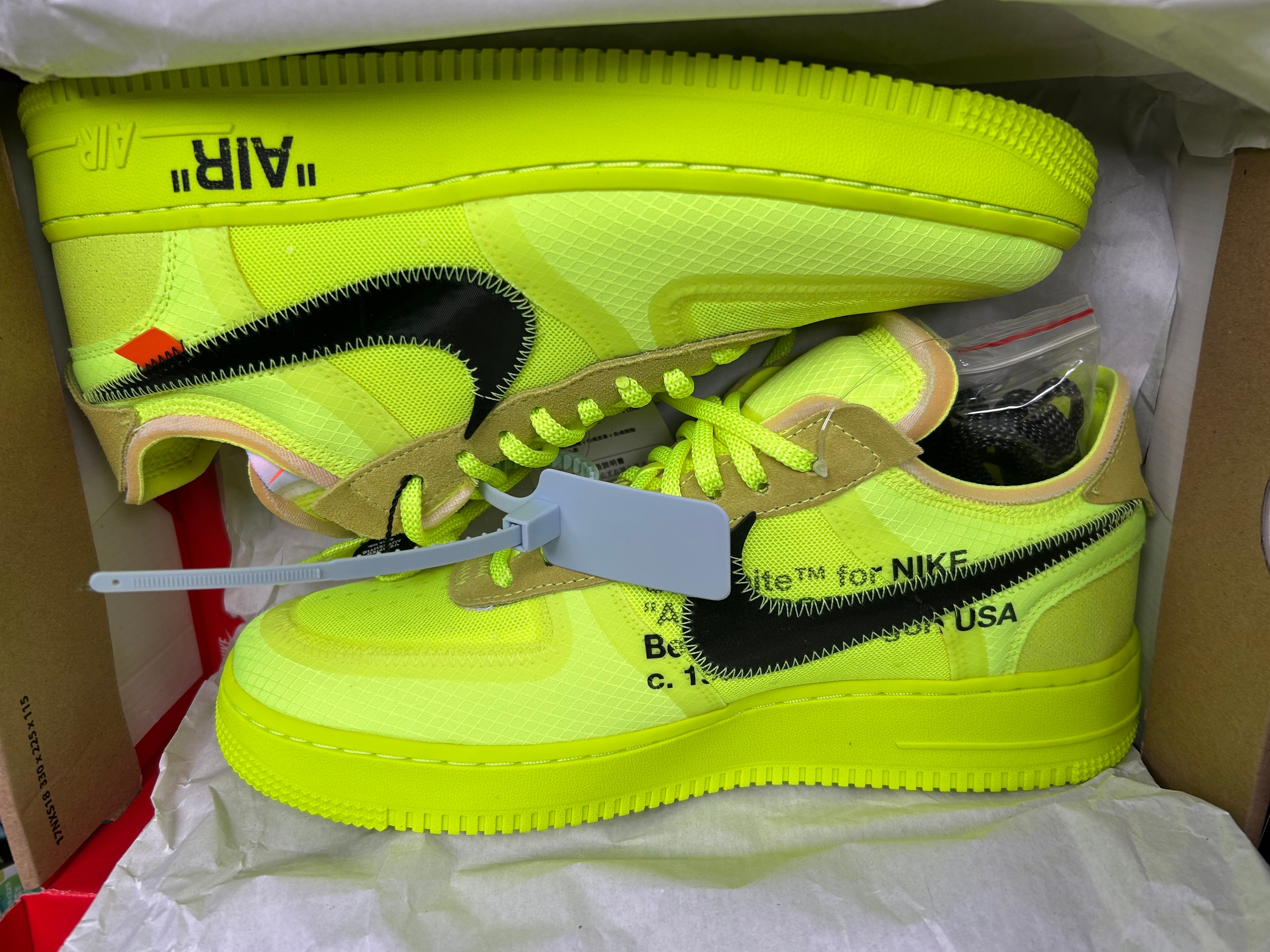 Off-White × Nike Air Force 1 Low "Volt"