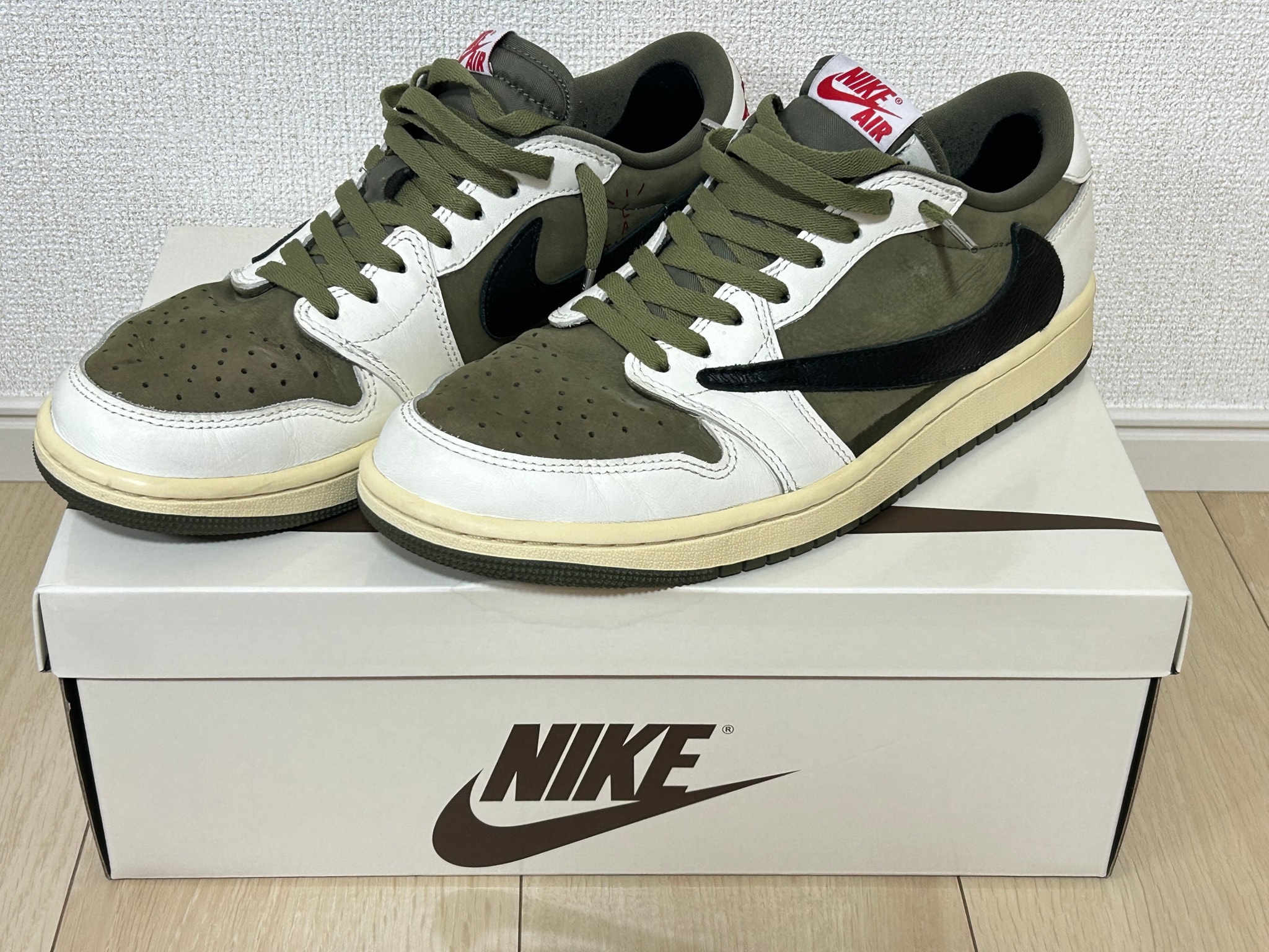 Travis Scott × Nike Air Jordan 1 Low OG SP "Reverse Olive"