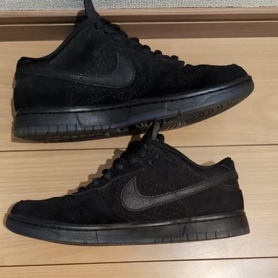 UNDEFEATED × Nike Dunk Low SP "5 ON IT"