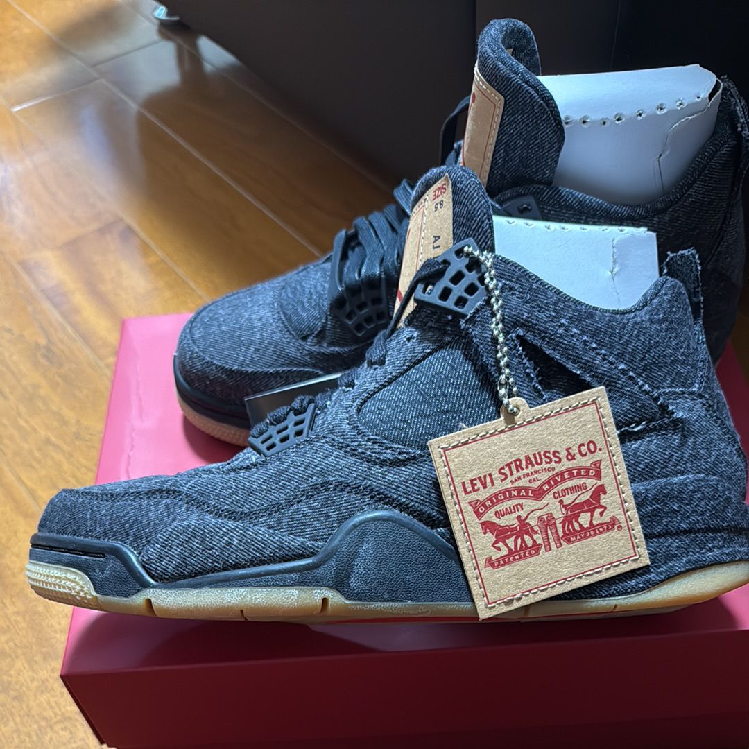 Nike × Levi's Air Jordan 4 "Black Denim" (Tag: LEVIS®)