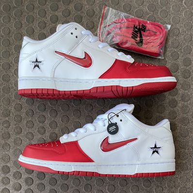 Supreme × Nike Dunk Low "Varsity Red/White"