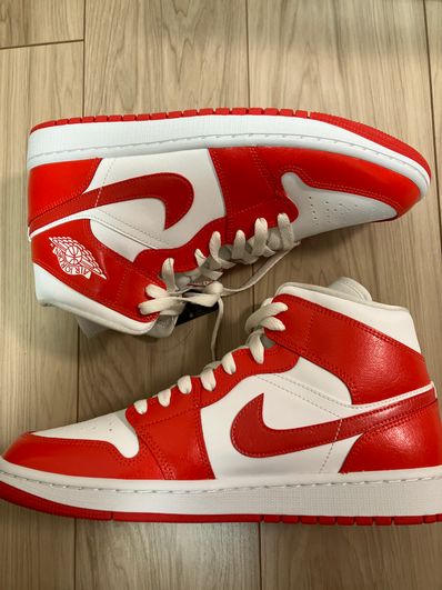 NIKE Women's AIR JORDAN 1 MID "WHITE/HABANERO RED"