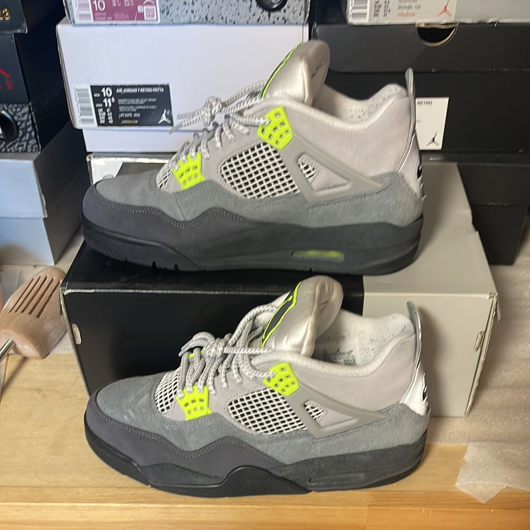 NIKE AIR JORDAN 4 RETRO LE "NEON"