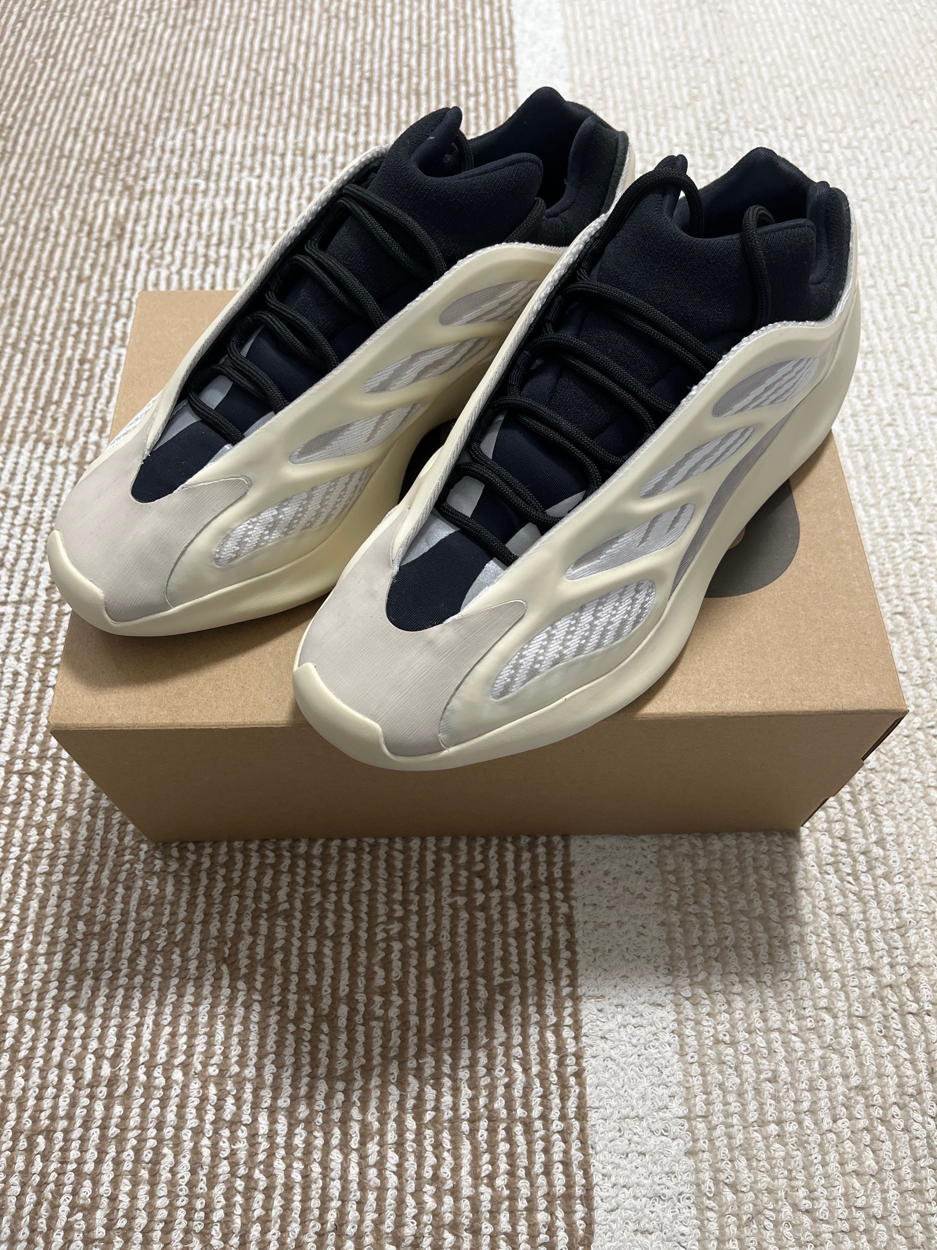 adidas YEEZY 700V3 "Azael"