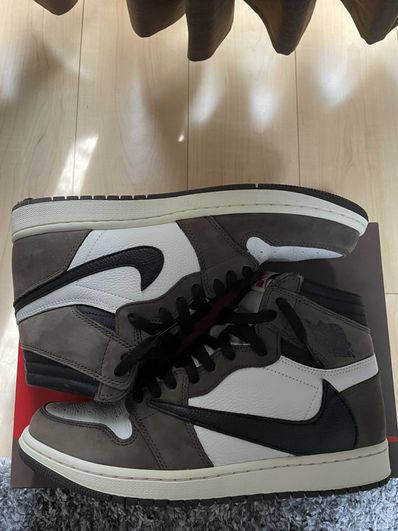 Travis Scott × Nike Air Jordan 1 Retro High OG TS SP "Sail/Dark Mocha"