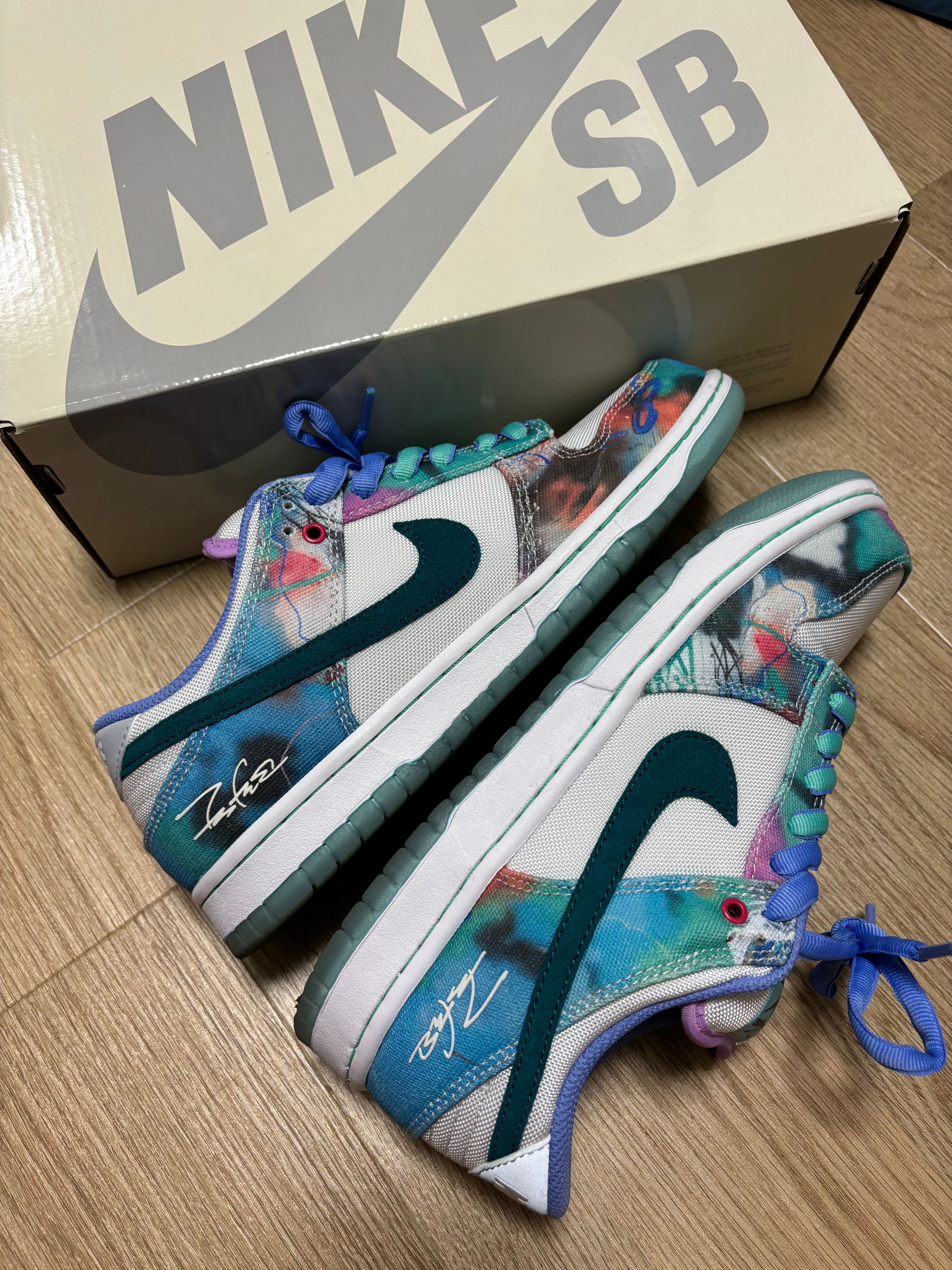 Futura × Nike SB Dunk Low "White and Geode Teal"