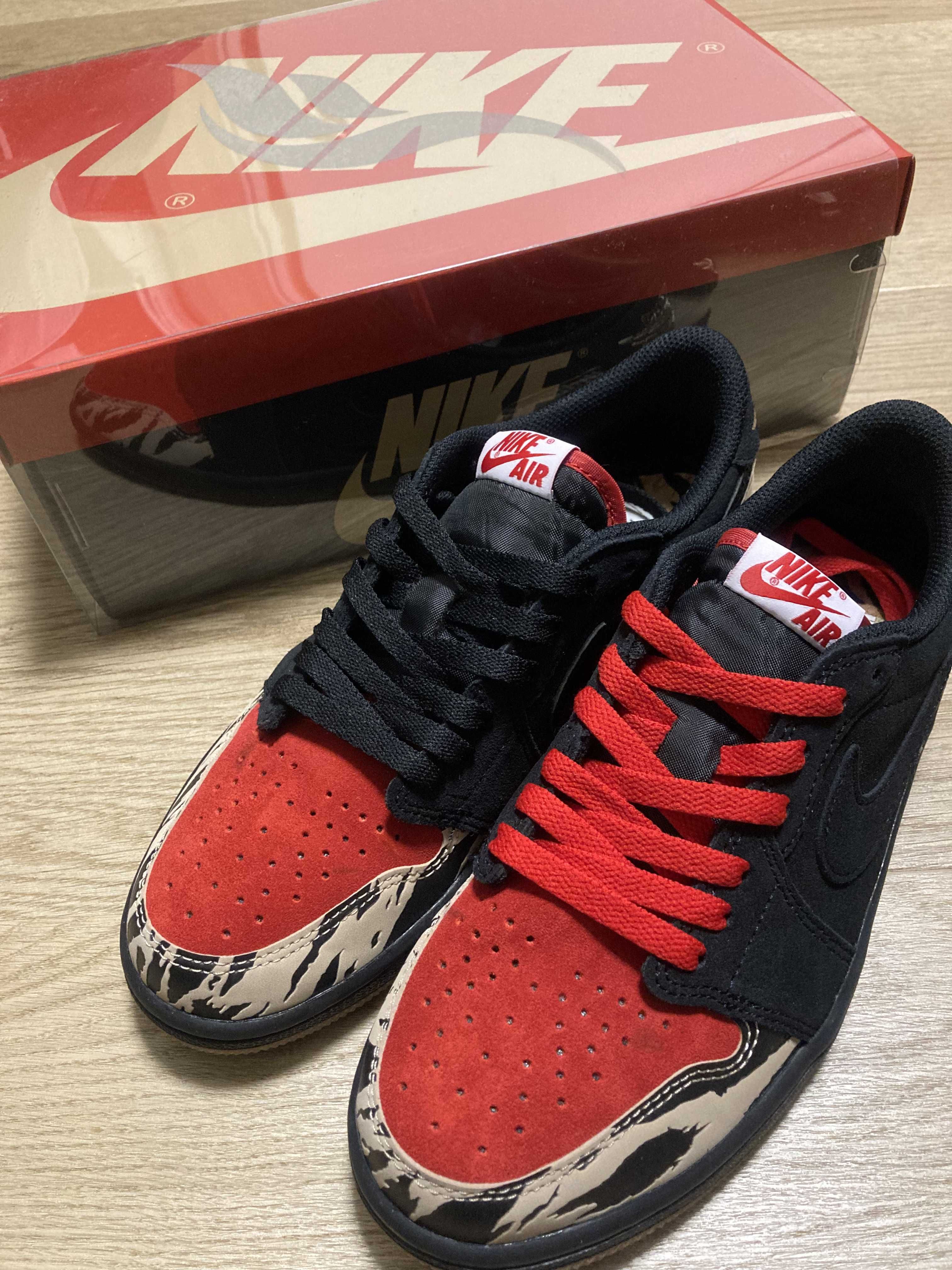 Sole Fly × Nike Air Jordan 1 Low "Black and Sport Red"