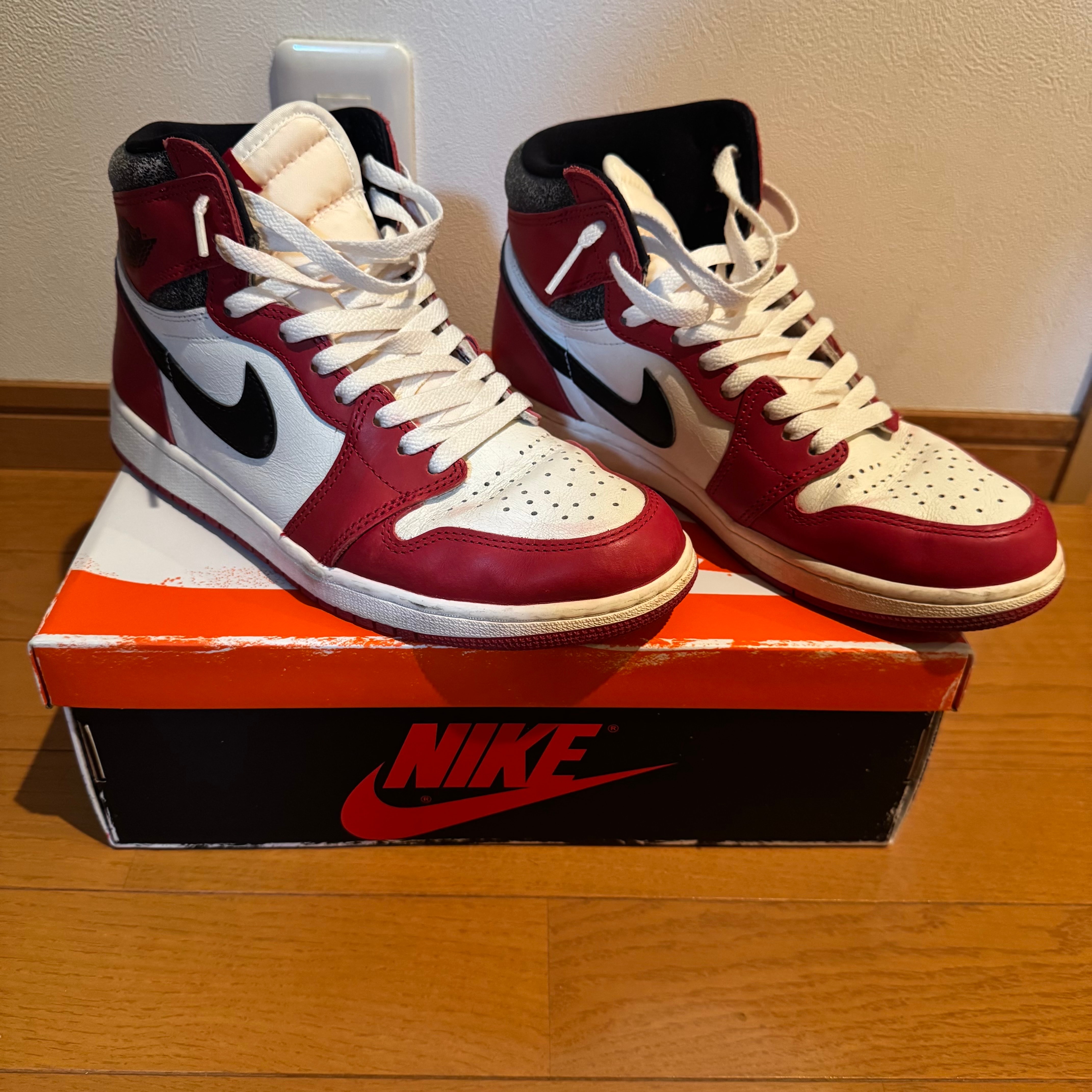 Nike Air Jordan 1 High OG "Lost & Found/Chicago"
