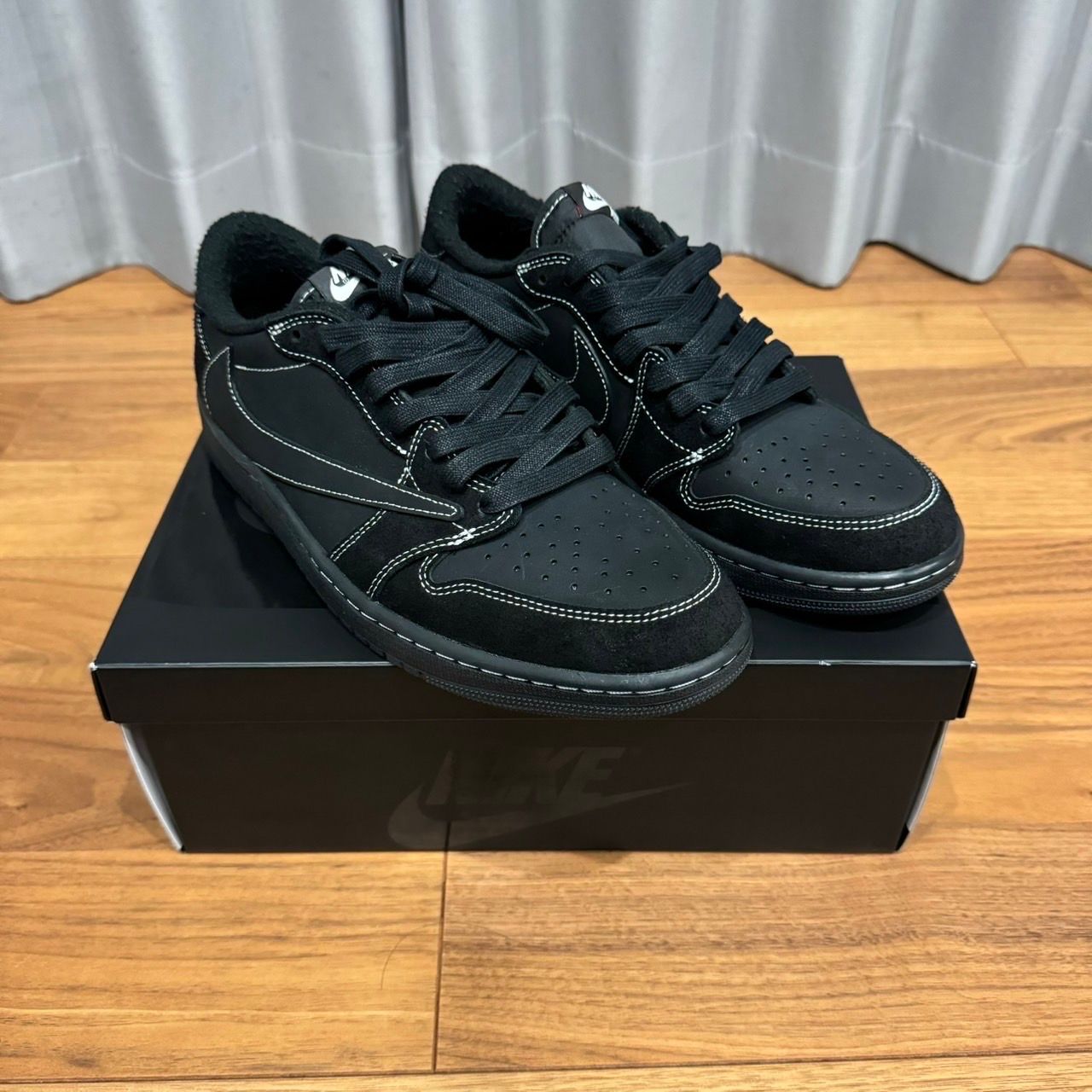 Travis Scott × Nike Air Jordan 1 Low OG SP "Black Phantom"
