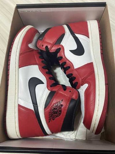 Nike Air Jordan 1 Retro High "Chicago" (2015)