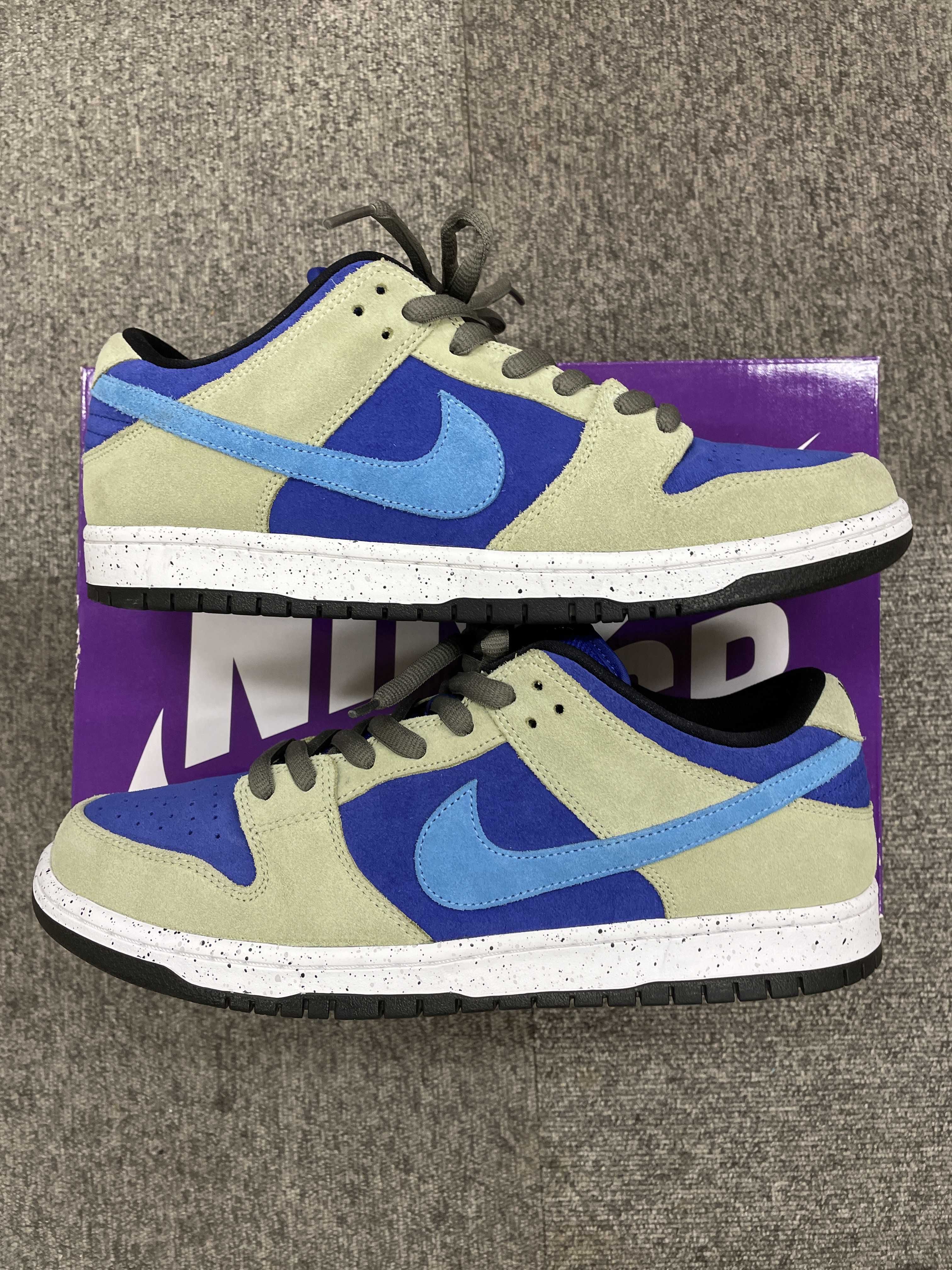 Nike SB Dunk Low "Celadon"