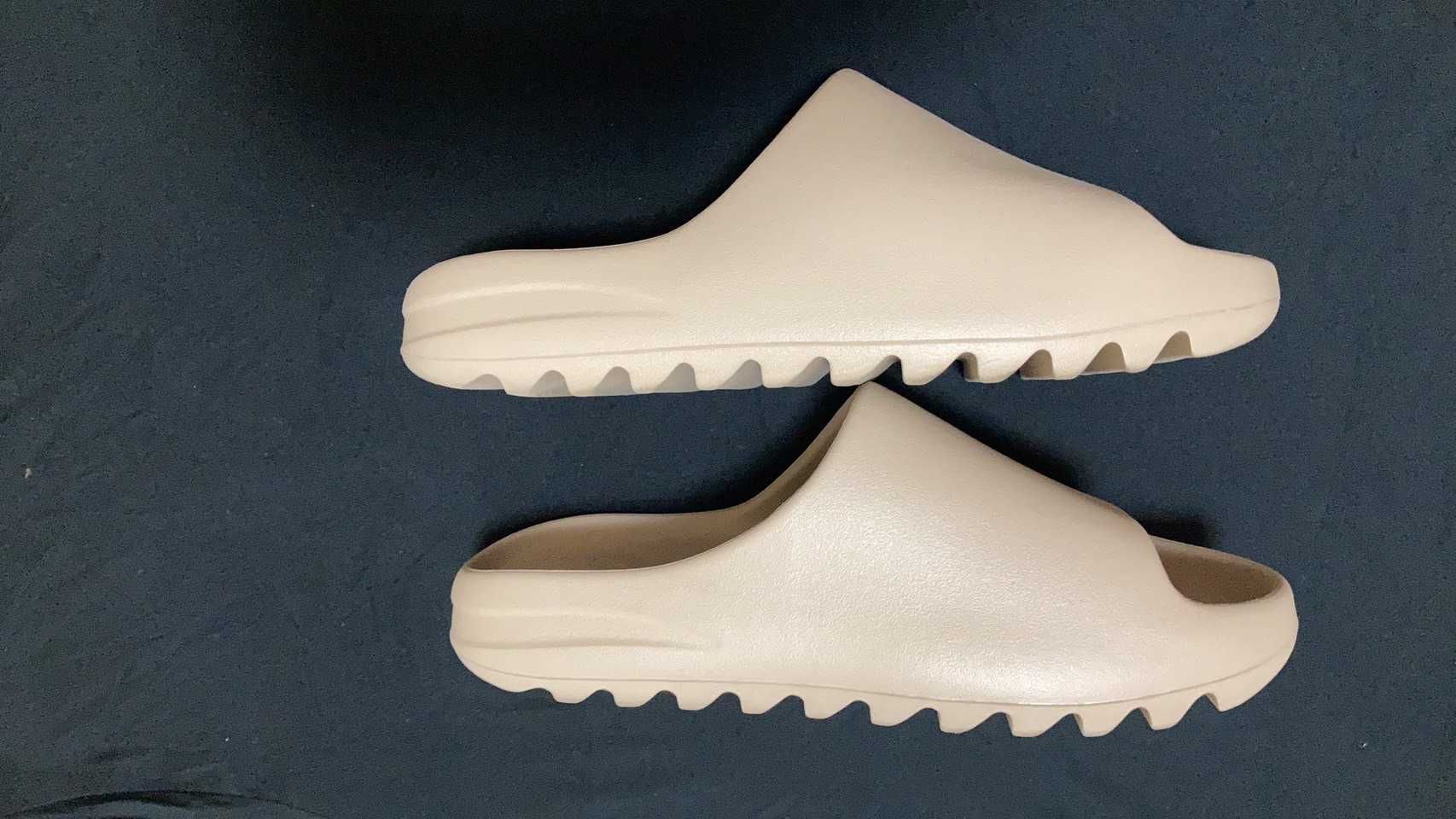 adidas YEEZY Slide "Pure" (GW1934)