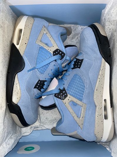 Nike Air Jordan 4 "University Blue"