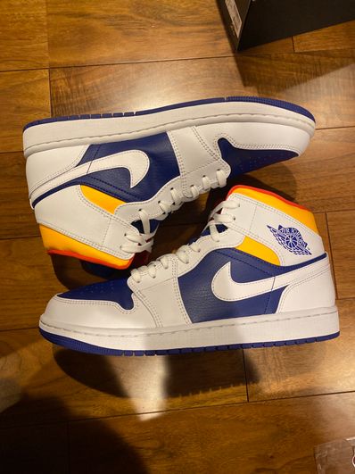 NIKE AIR JORDAN 1 MID "WHITE/NAVY/YELLOW"