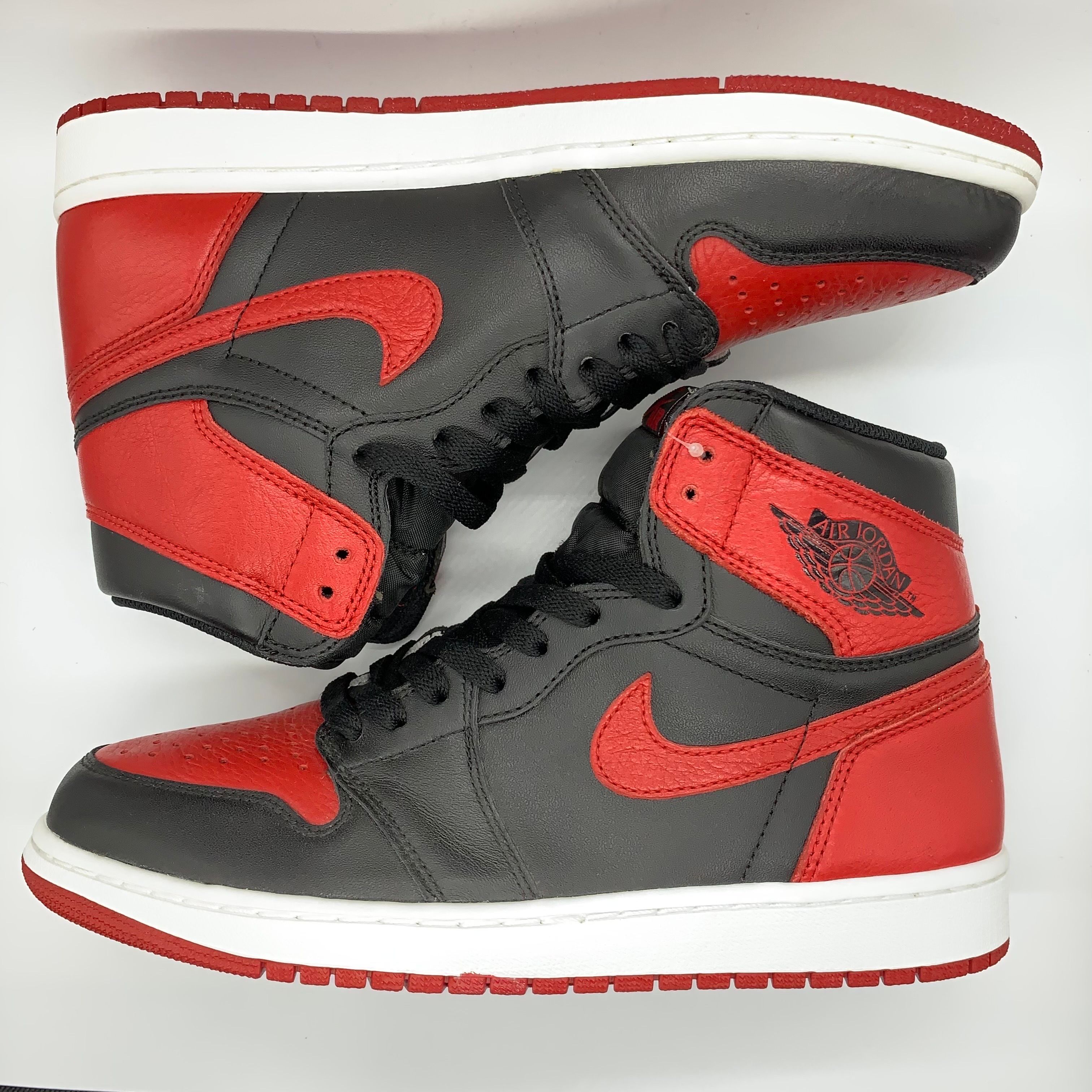 Nike Air Jordan 1 Retro High OG "Bred/Banned" (2016)