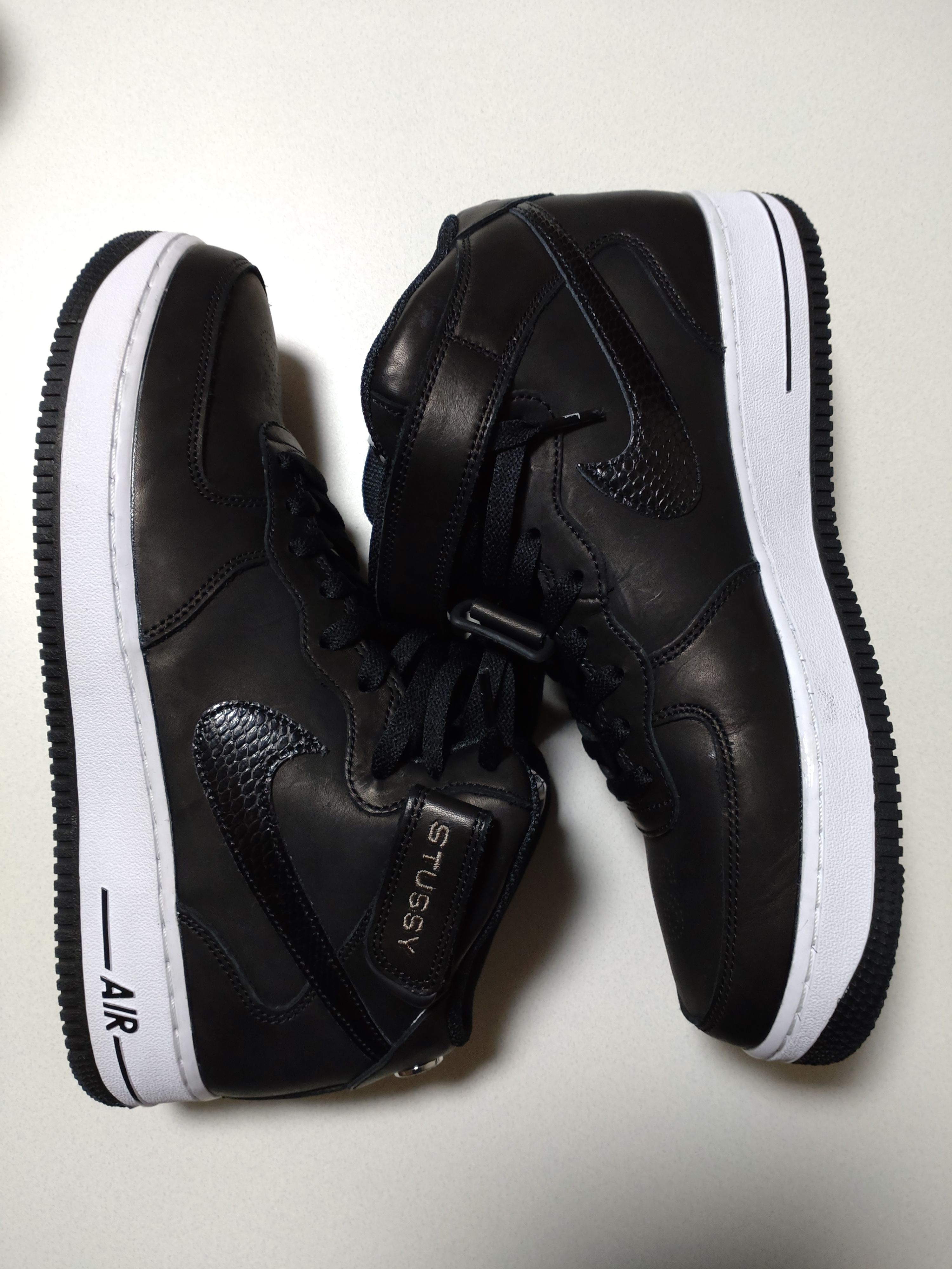 Stussy × Nike Air Force 1 Mid "Black/Black"
