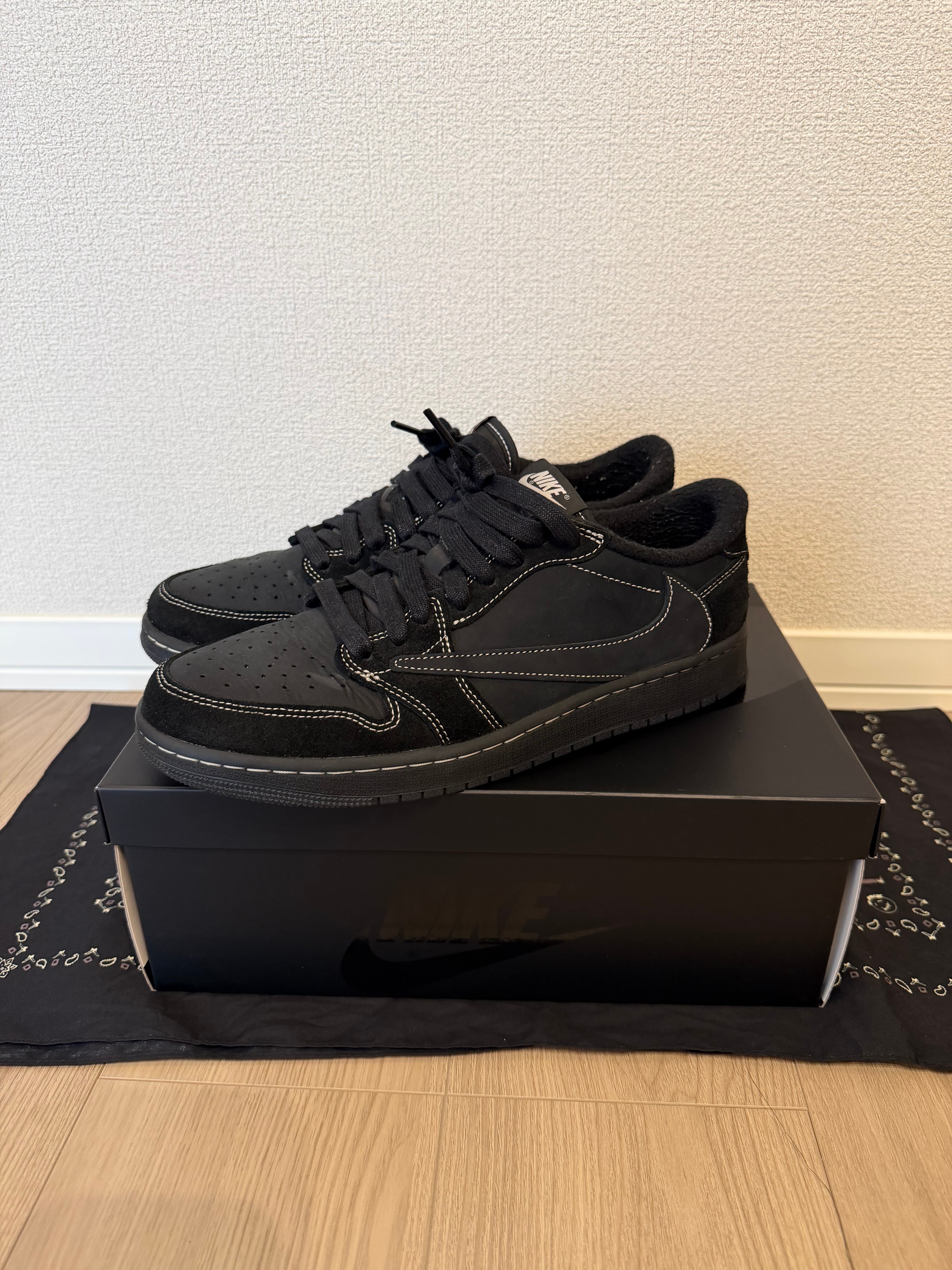 Travis Scott × Nike Air Jordan 1 Low OG SP "Black Phantom"