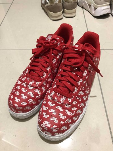 NIKE AIR FORCE 1 LOW ALL OVER LOGO RED