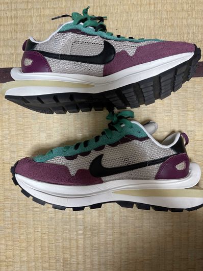 sacai × Nike Vapor Waffle "String/Red/Green"
