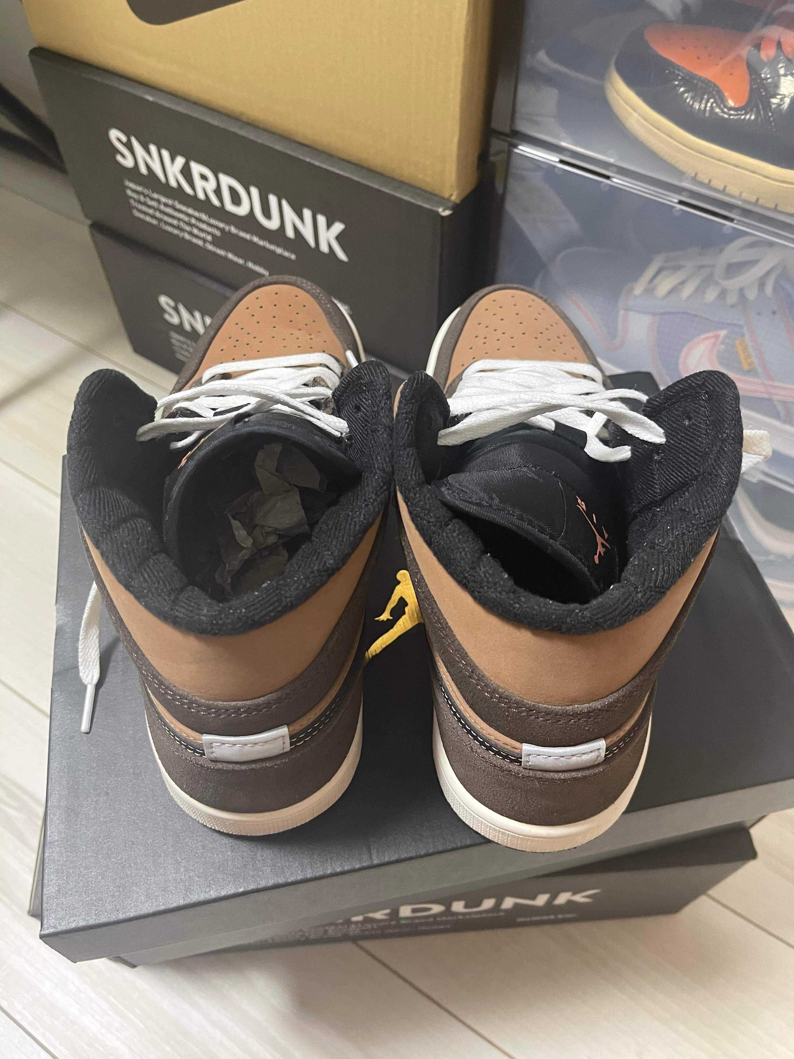 Nike Air Jordan 1 Mid SE "Dark Chocolate"