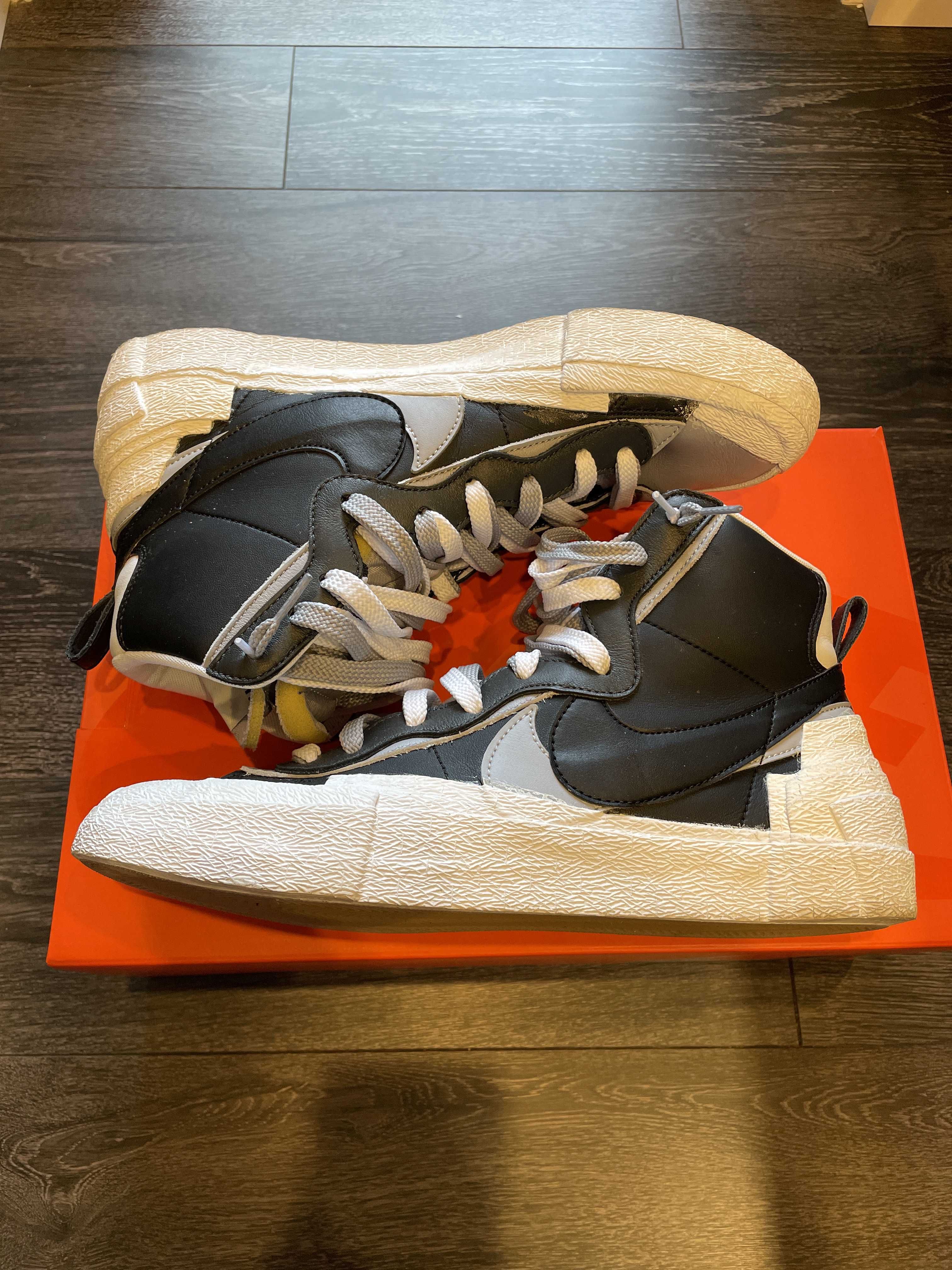 sacai × NIKE BLAZER MID "BLACK/WOLF GREY/WHITE"