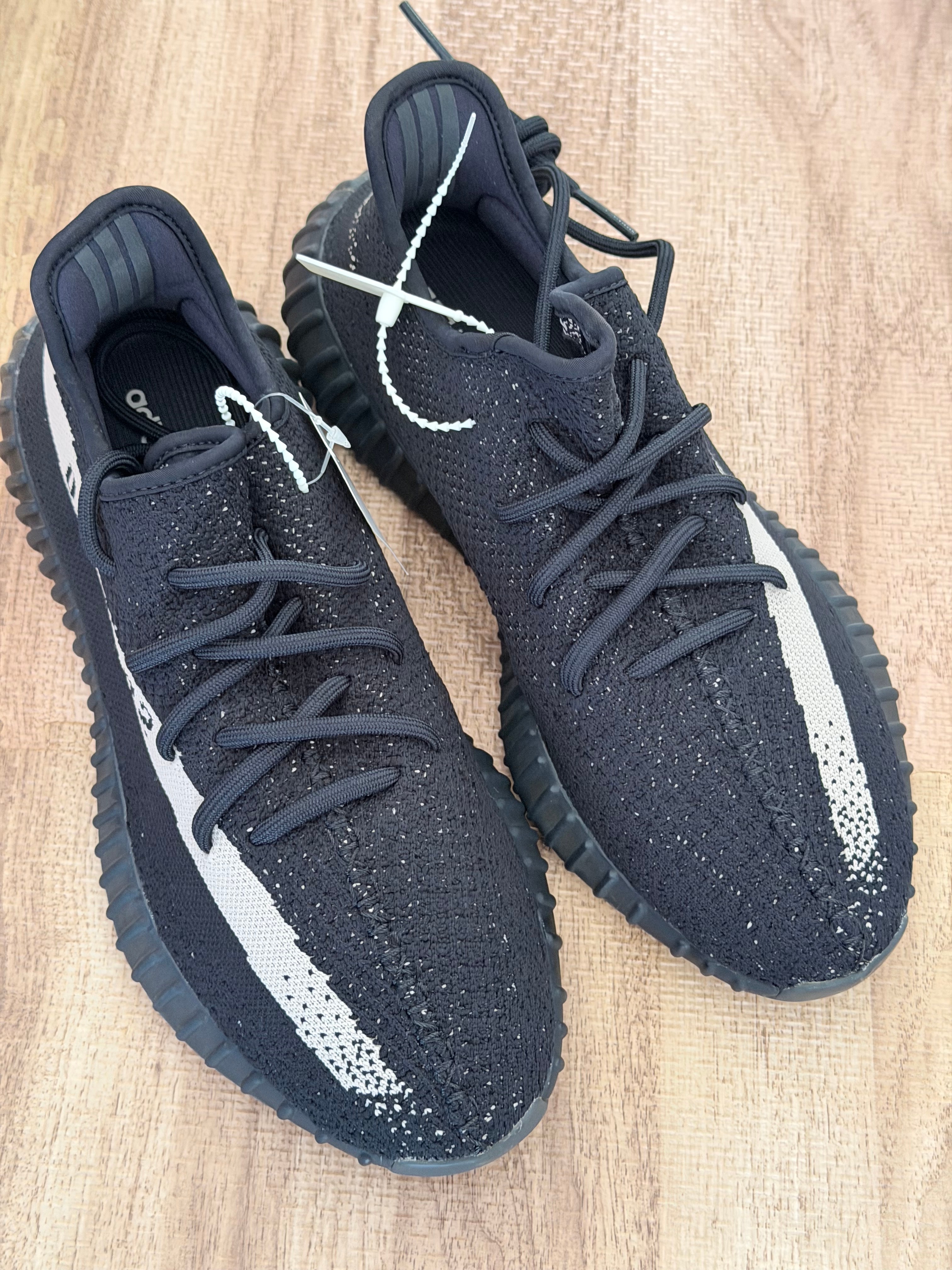 adidas YEEZY Boost 350 V2 "Core Black Green"