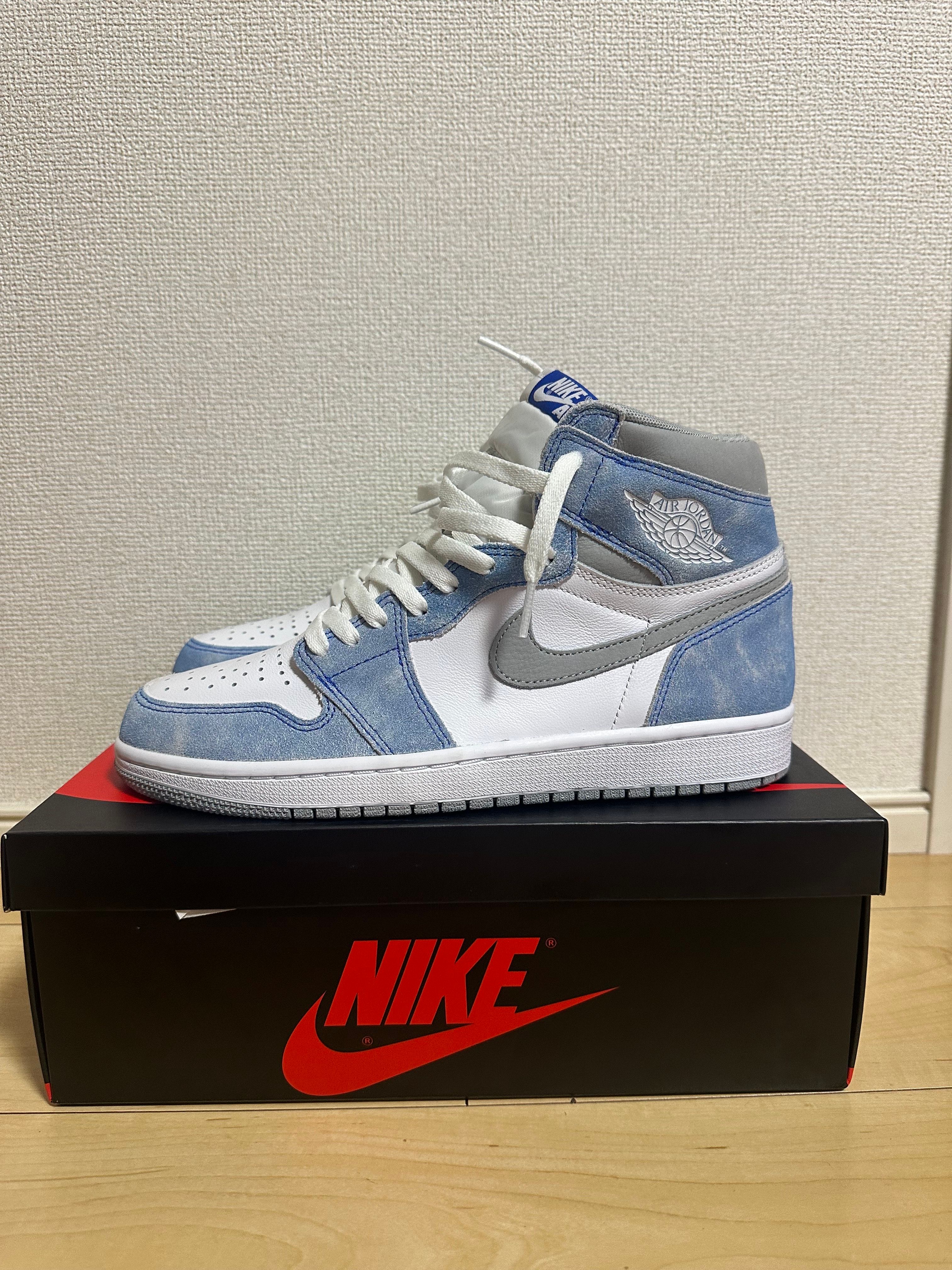 Nike Air Jordan 1 High OG "Hyper Royal"