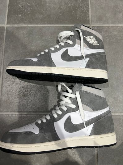 Nike Air Jordan 1 Retro High OG "Black and Smoke Grey"