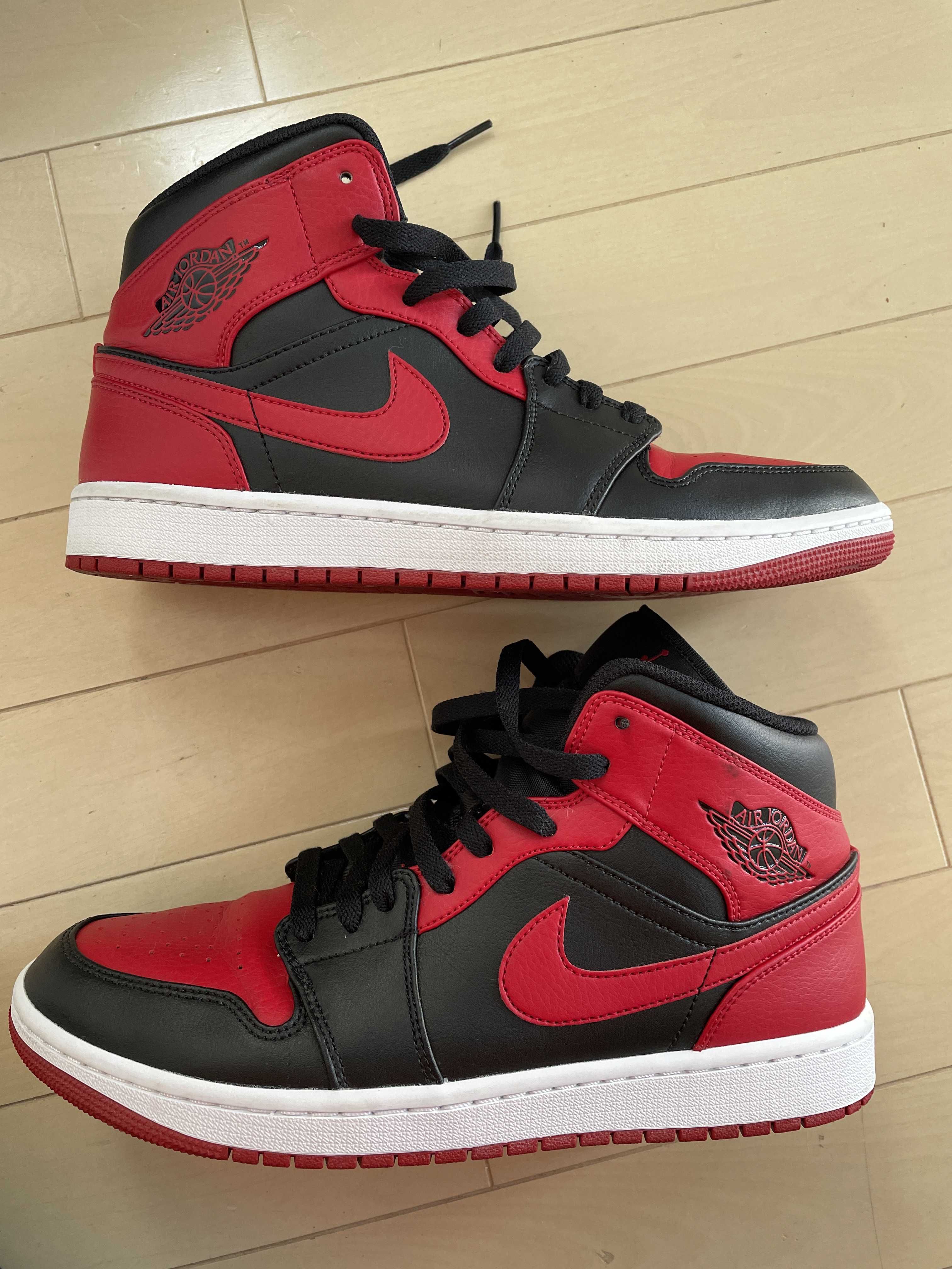 Nike Air Jordan 1 Mid "Bred"