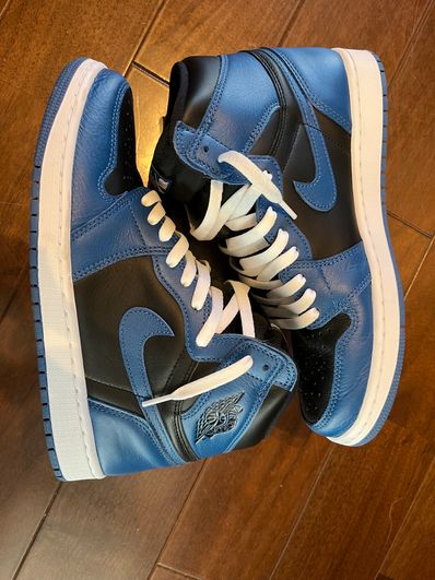 Nike Air Jordan 1 Retro High OG "Dark Marina Blue"