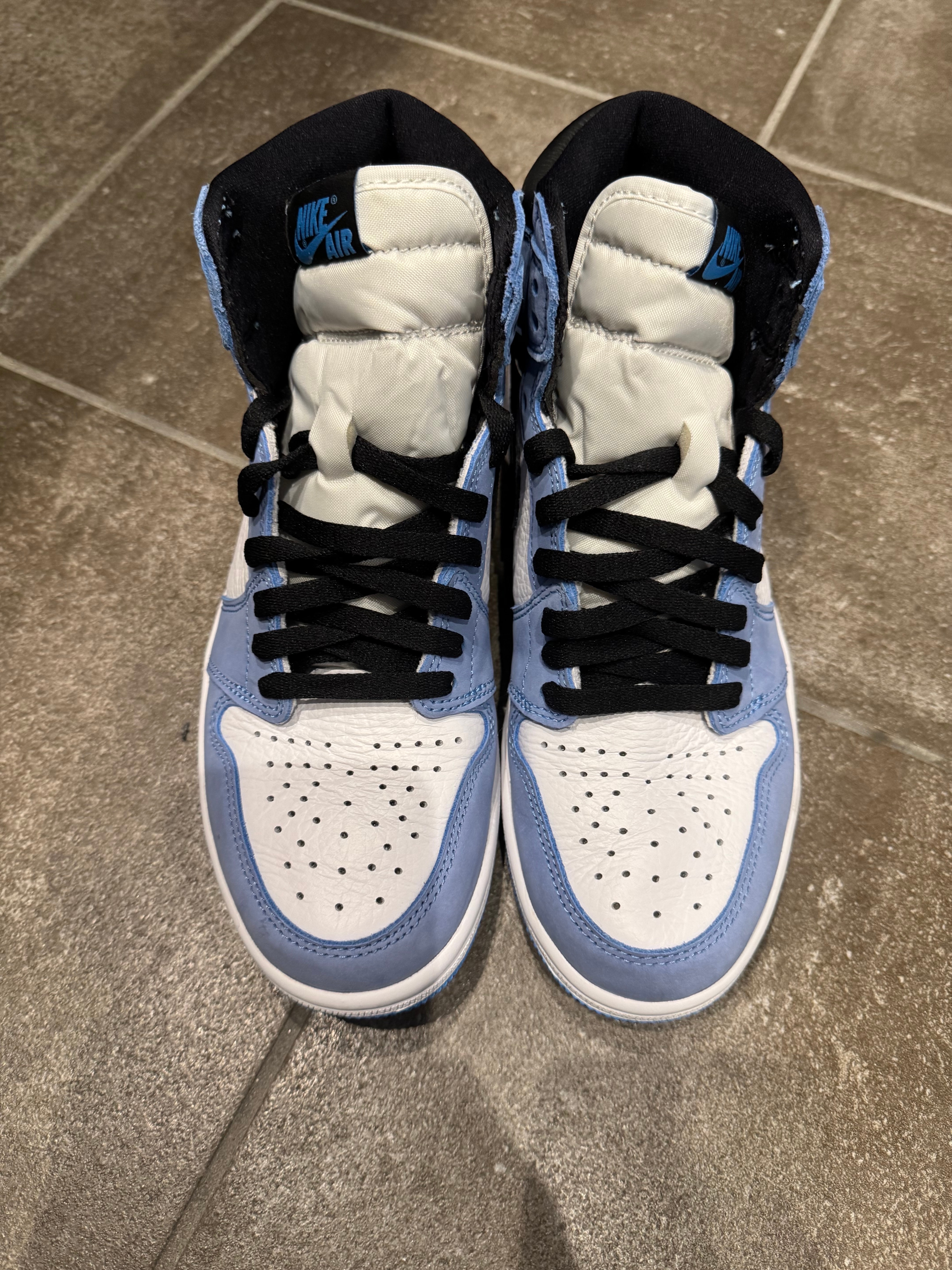 ナイキ  エアジョーダン1 ハイ OG "ユニバーシティブルー"