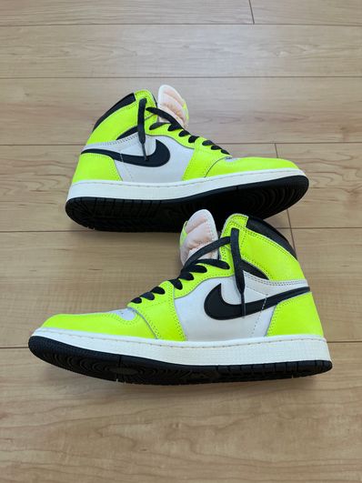 Nike Air Jordan 1 High OG "Volt/Visionaire"