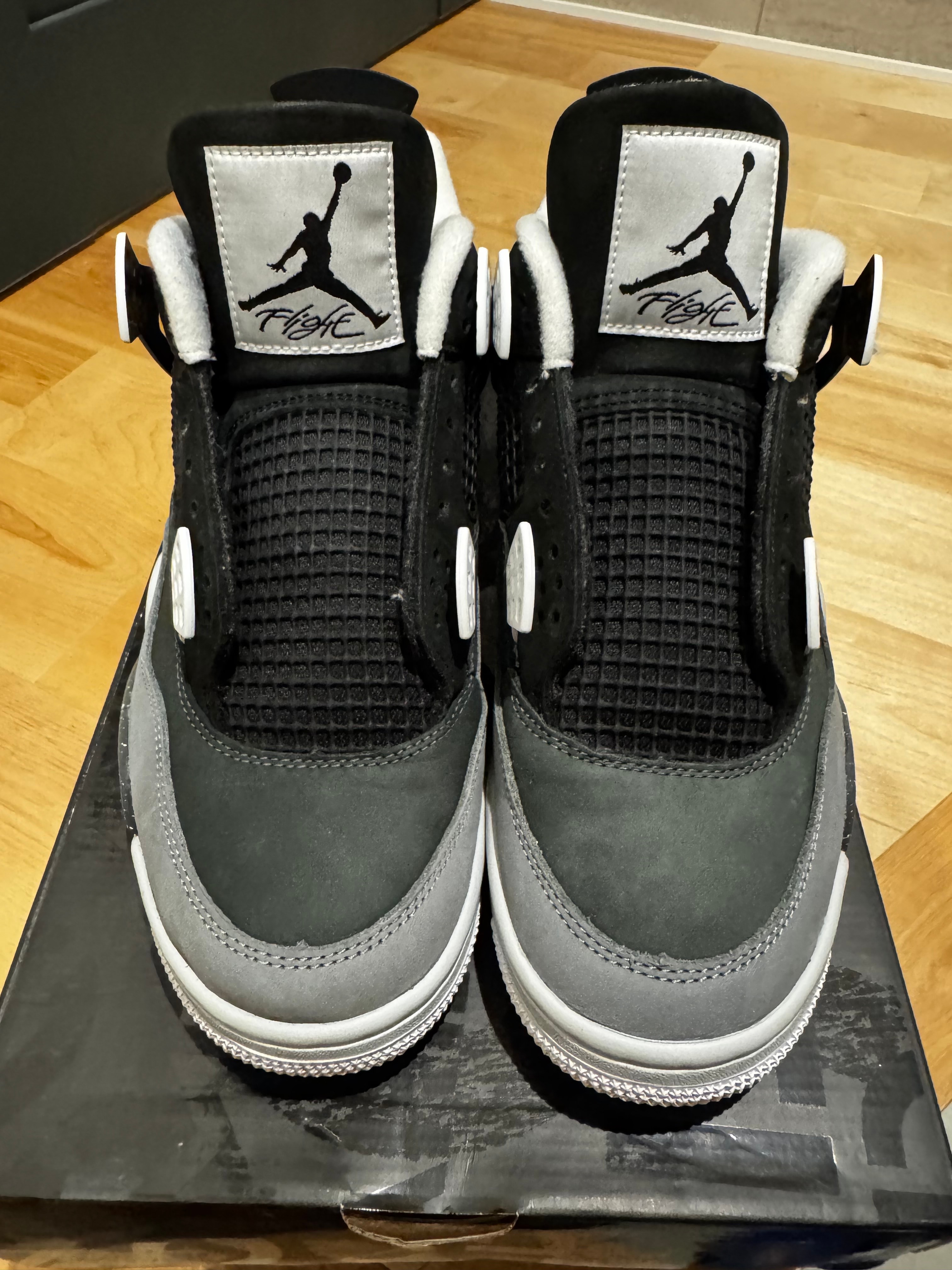 Nike Air Jordan 4 Retro "Fear"