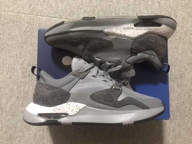 FRAGMENT × JORDAN AIR CADENCE PARTICLE GREY