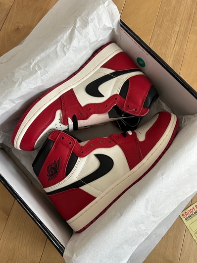 Nike Air Jordan 1 High OG "Lost & Found/Chicago"