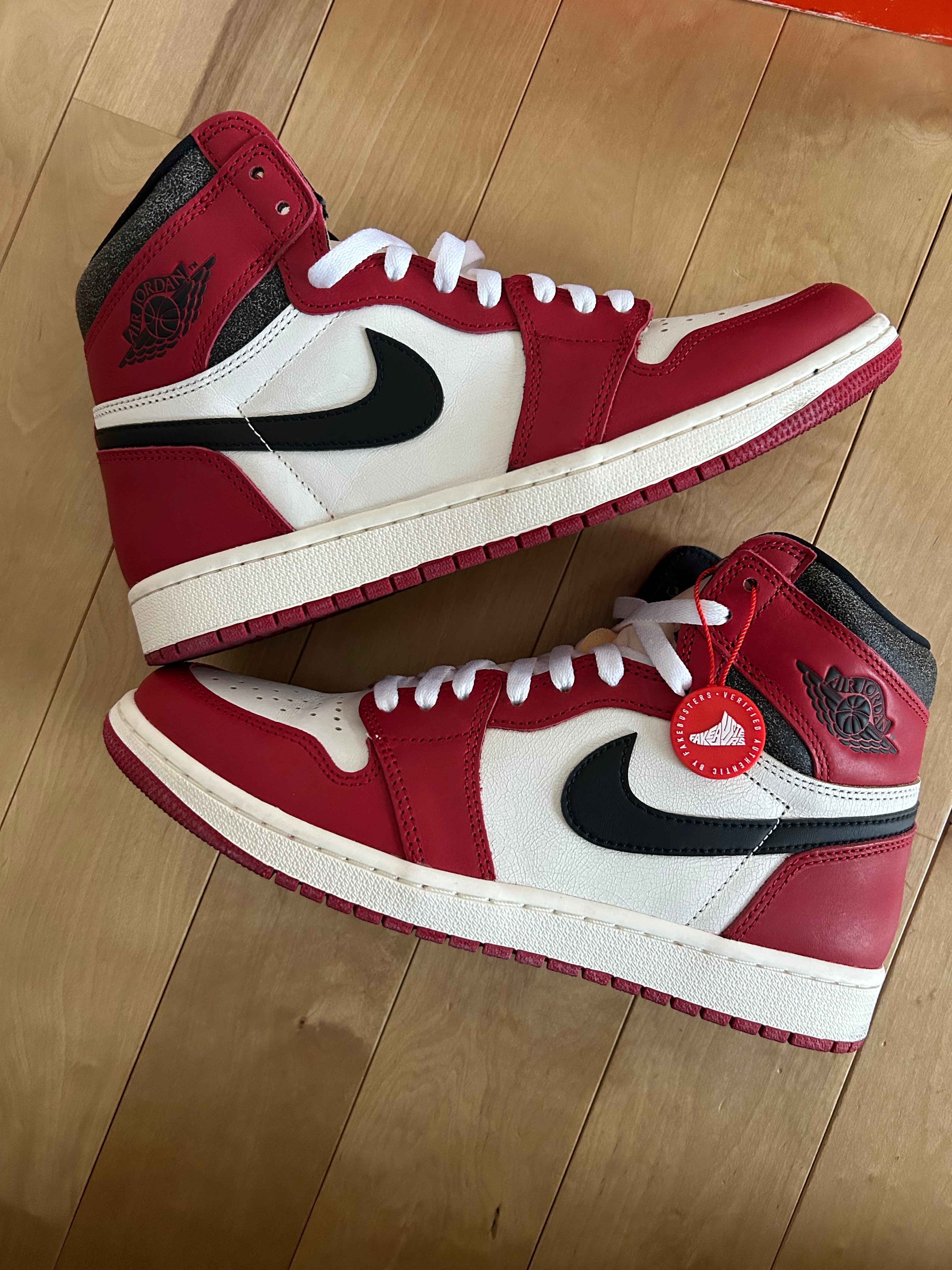 Nike Air Jordan 1 High OG "Lost & Found/Chicago"