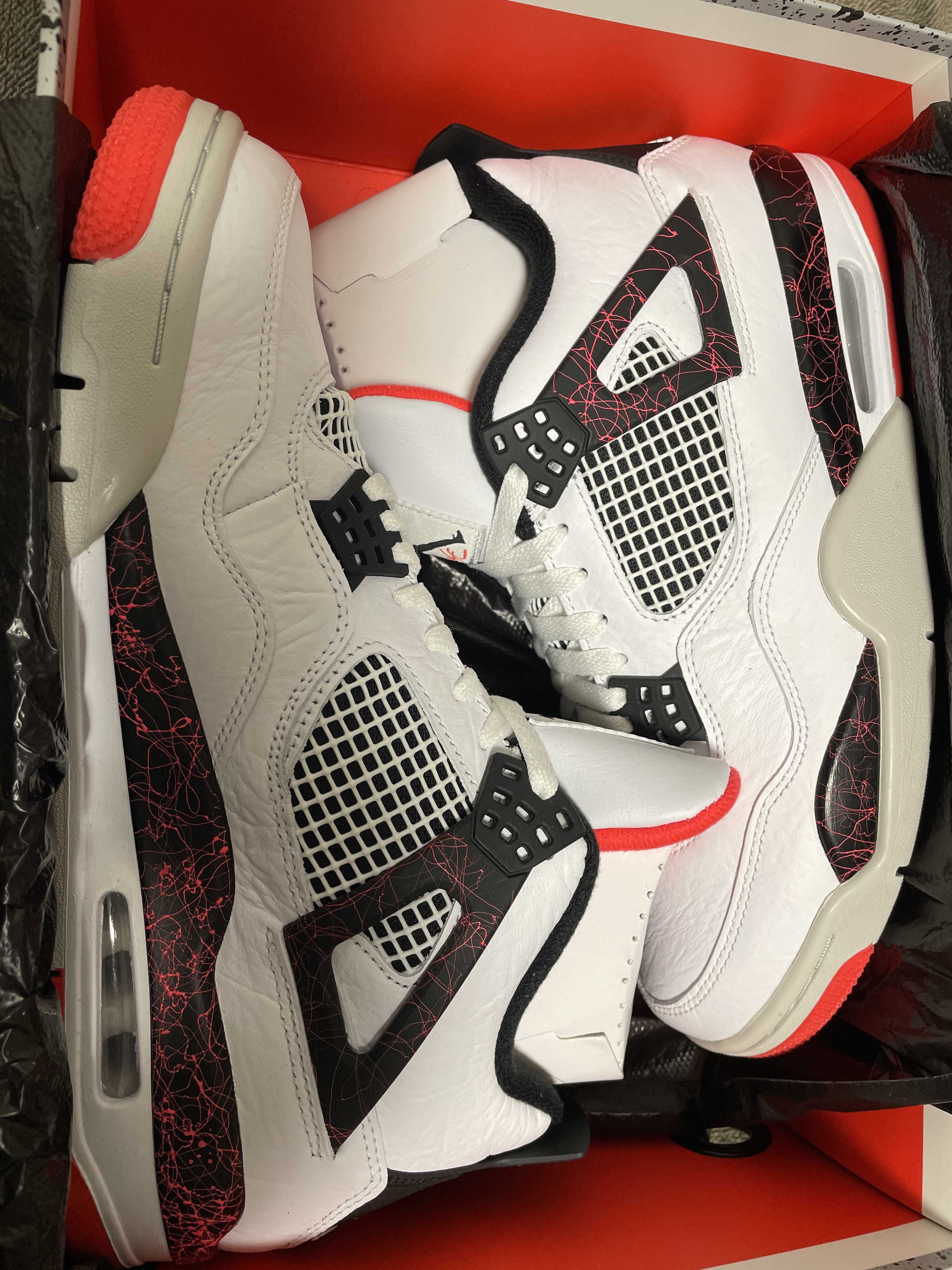 Nike Air Jordan 4 Retro "Flight Nostalgia"