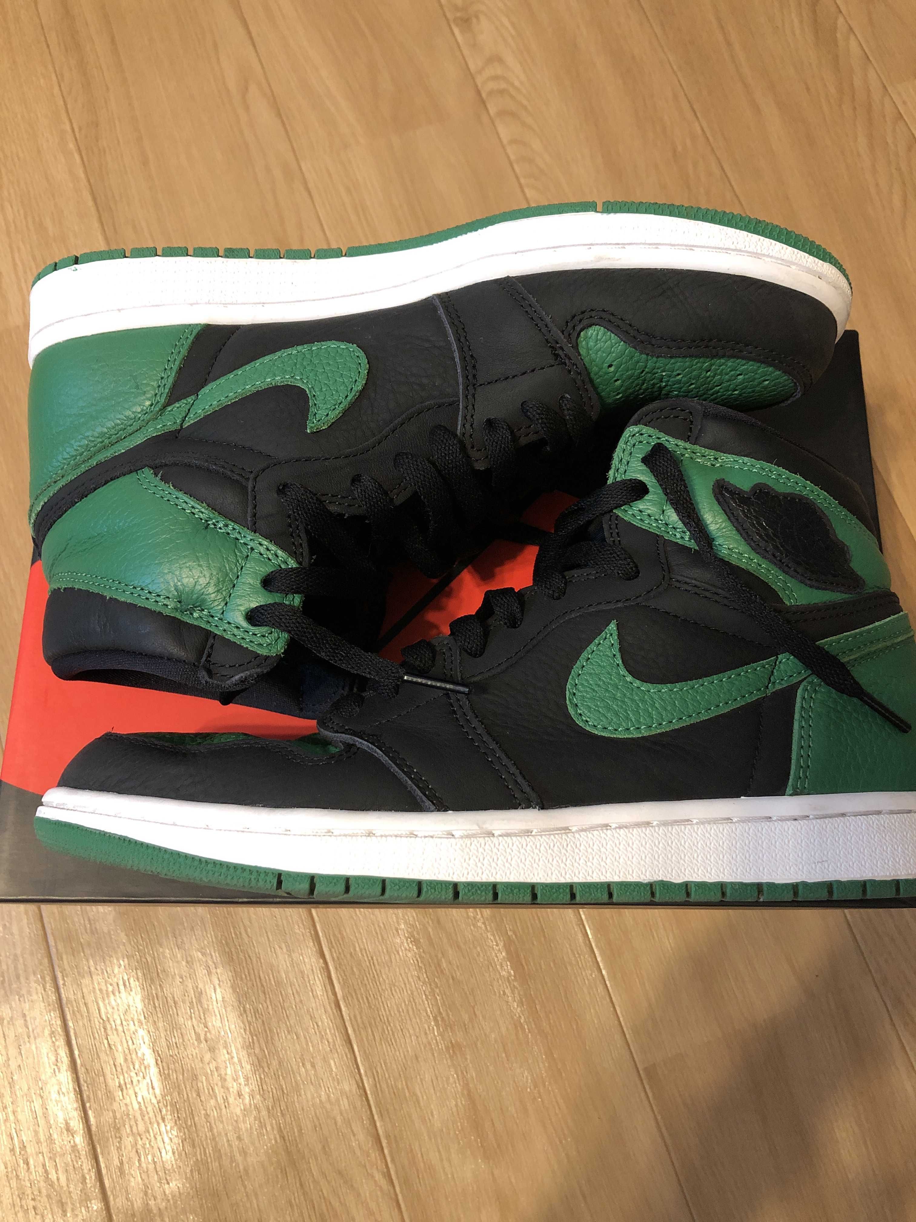 Nike Air Jordan 1 Retro High OG "Black/Pine Green" (2020)      