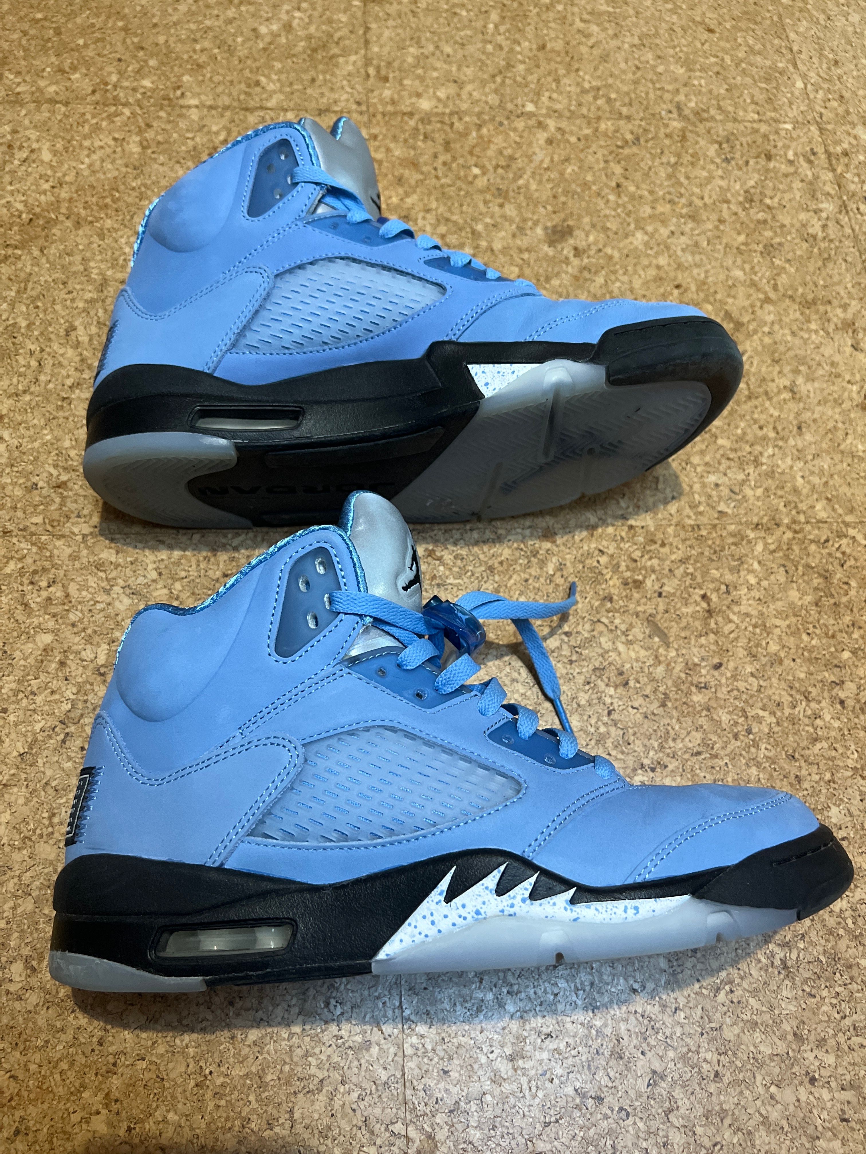 Nike Air Jordan 5 Retro SE "University Blue"