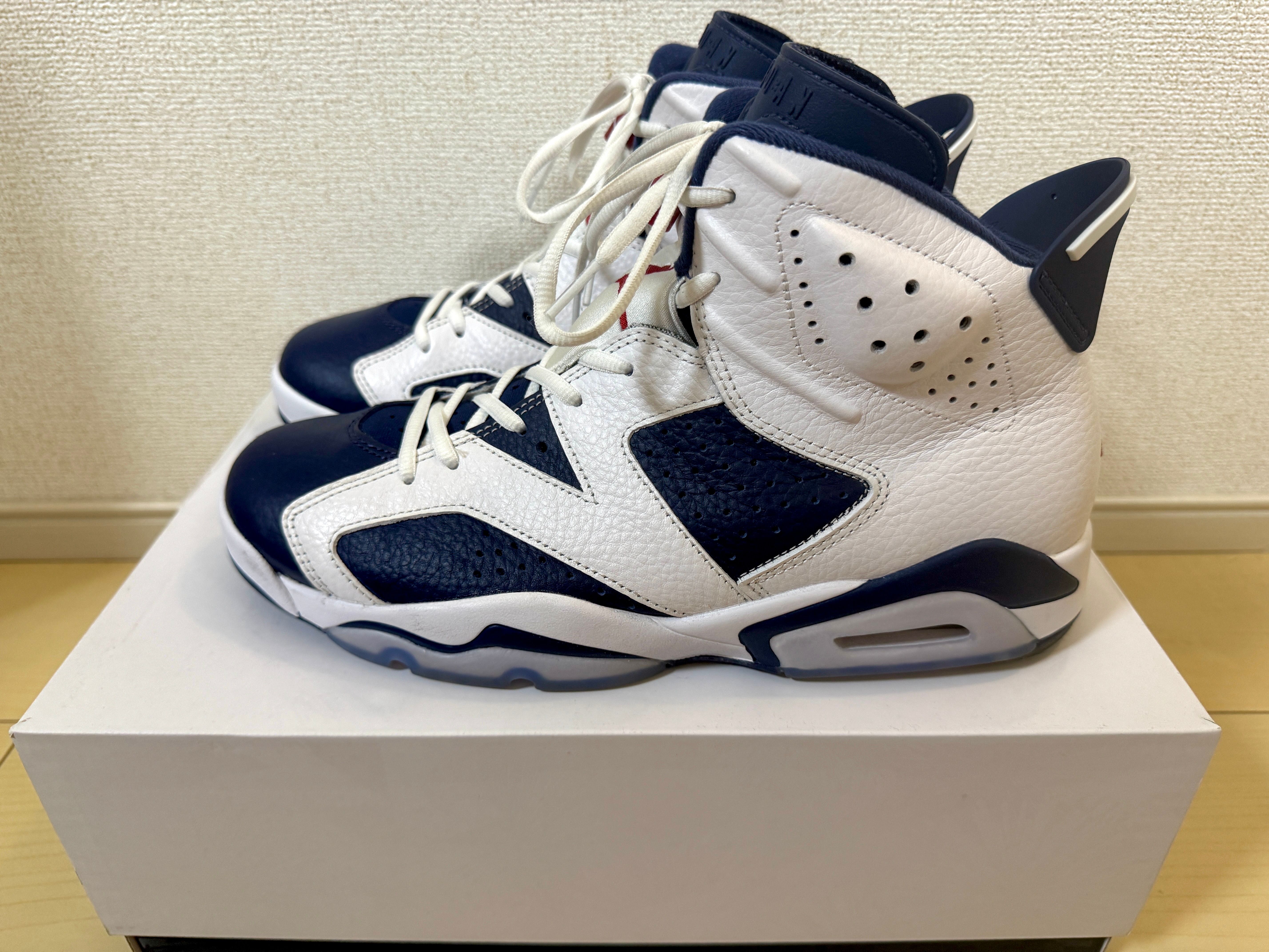 Nike Air Jordan 6 Retro "White and Midnight Navy"