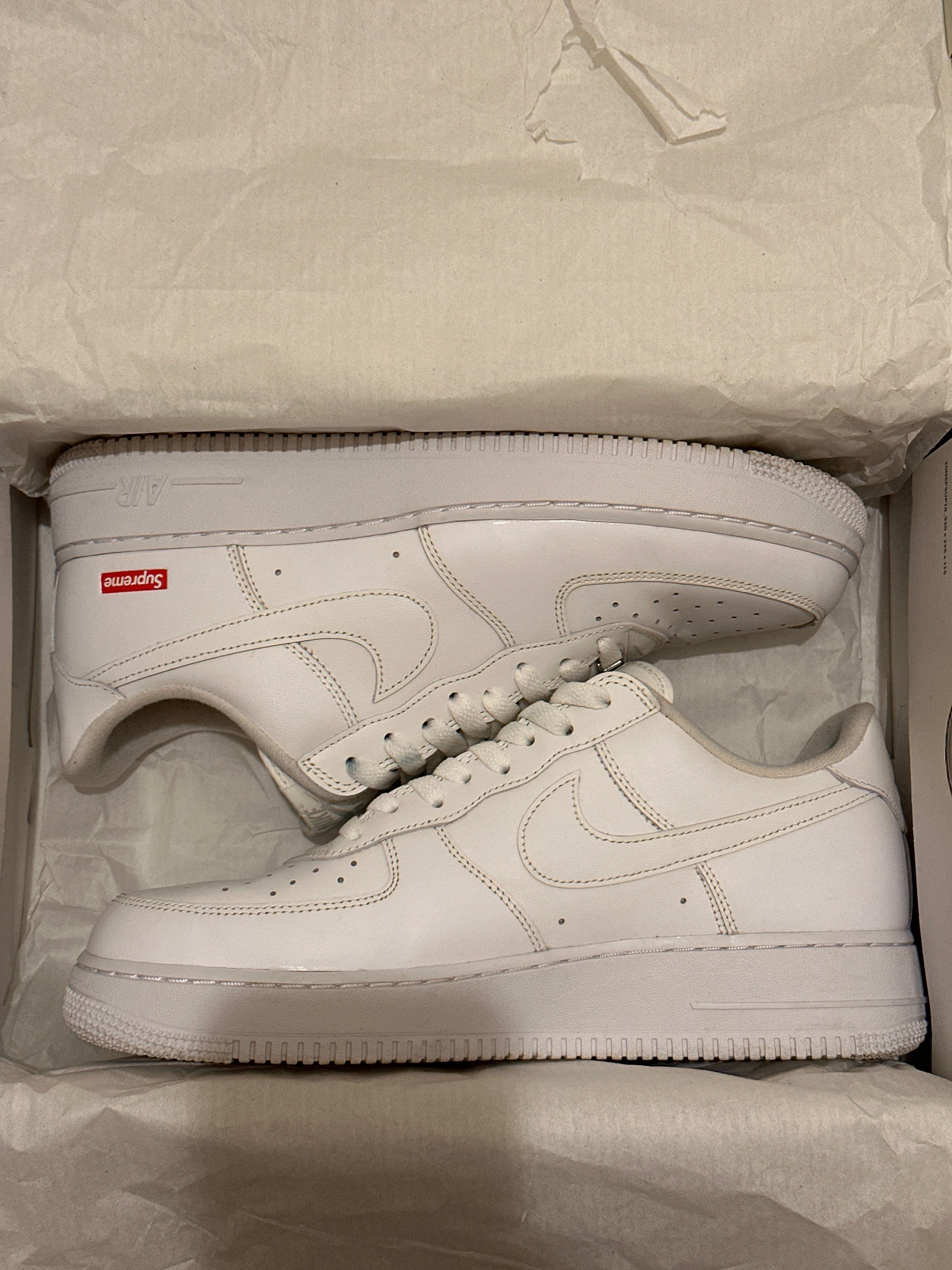 Supreme × Nike Air Force 1 Low "White"