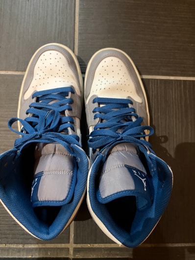 Nike Air Jordan 1 Mid "True Blue"