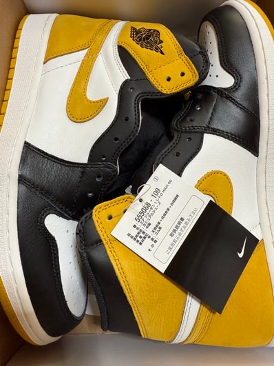 Nike Air Jordan 1 Retro High OG "Black Toe/Yellow Ochre"