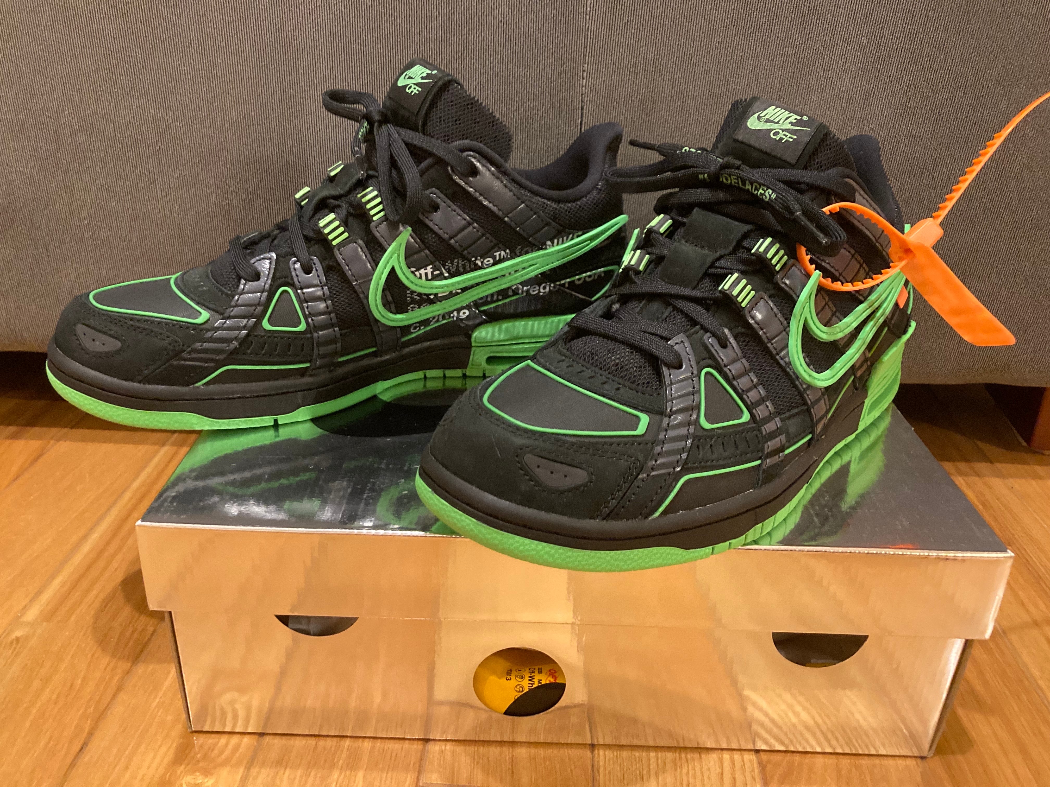 Off-White × Nike Air Rubber Dunk "Black/Green Strike"
