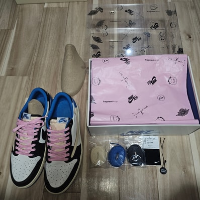 Travis Scott × fragment design × Nike Air Jordan 1 Low OG SP "Military Blue"