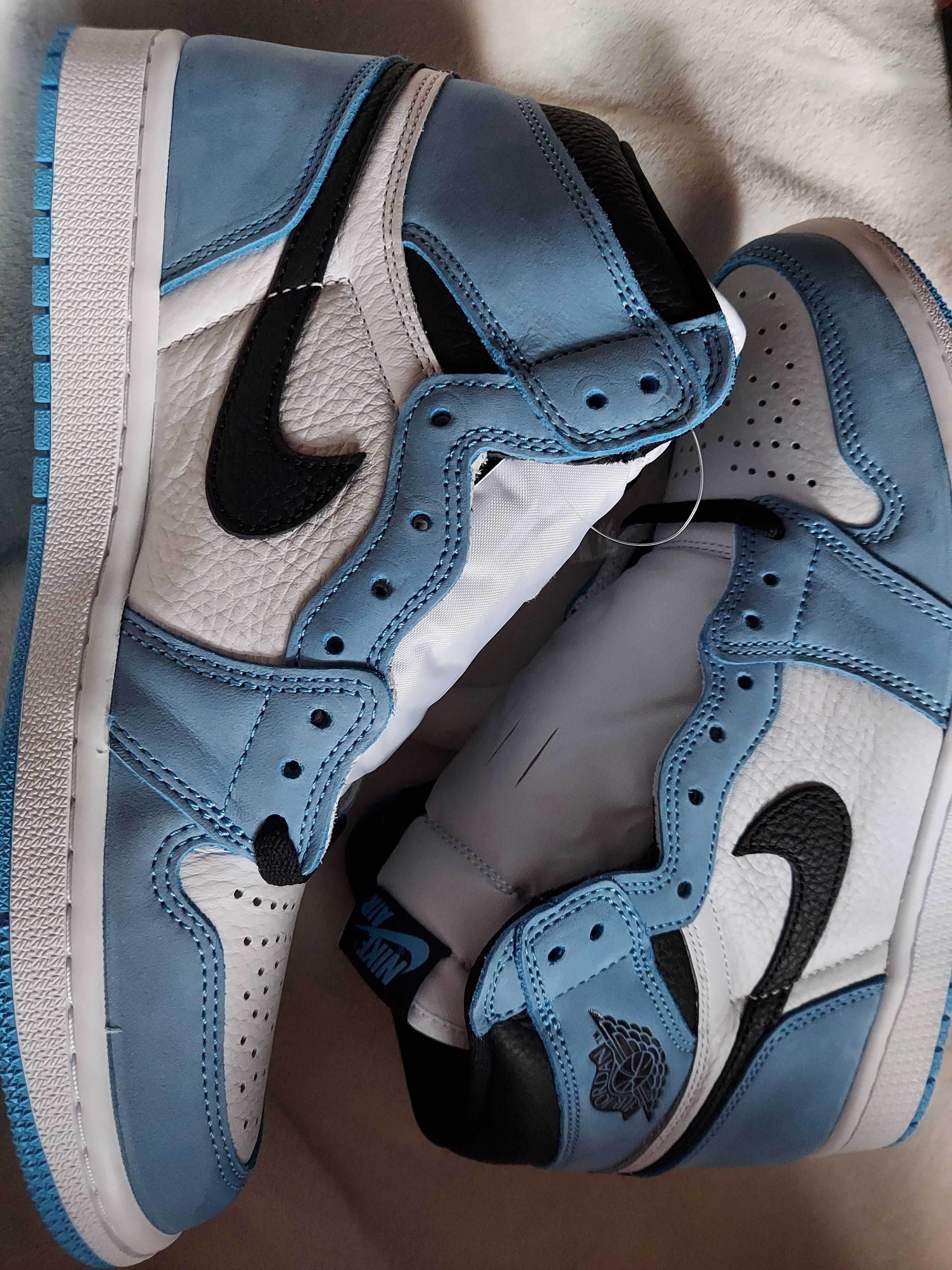 Nike Air Jordan 1 High OG "University Blue"